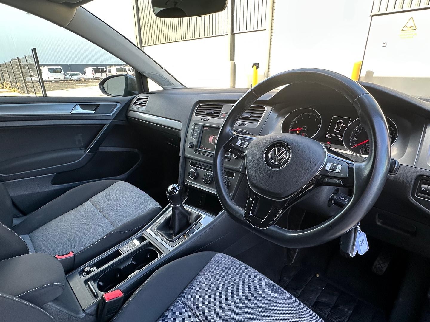 Volkswagen Golf image 3