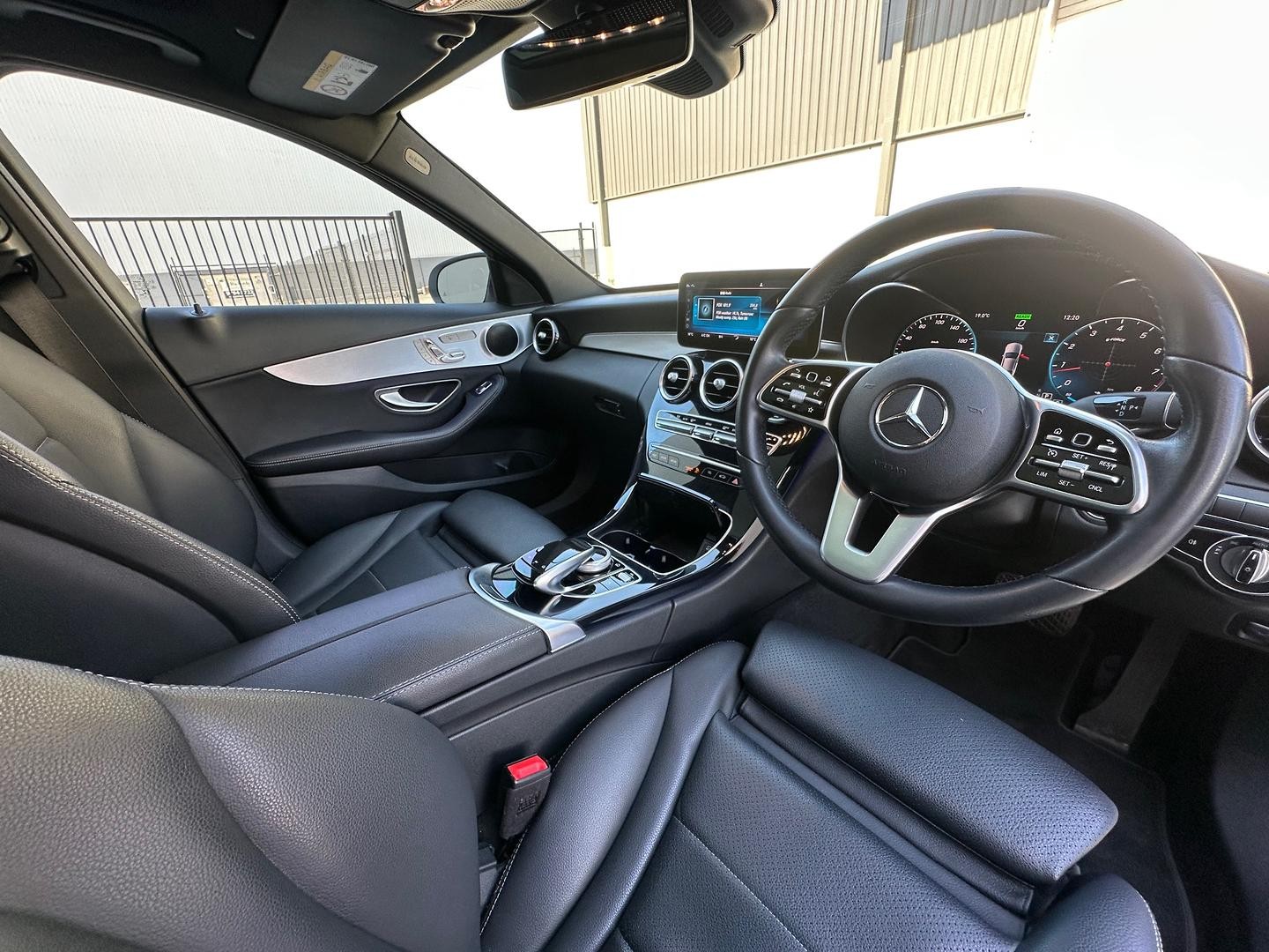 Mercedes Benz C-class image 3
