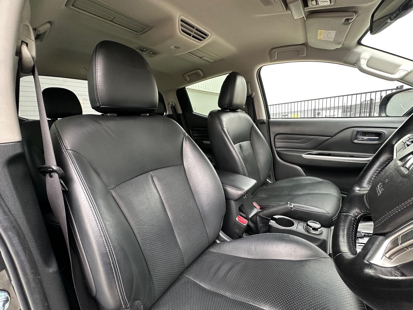 Mitsubishi Triton image 4