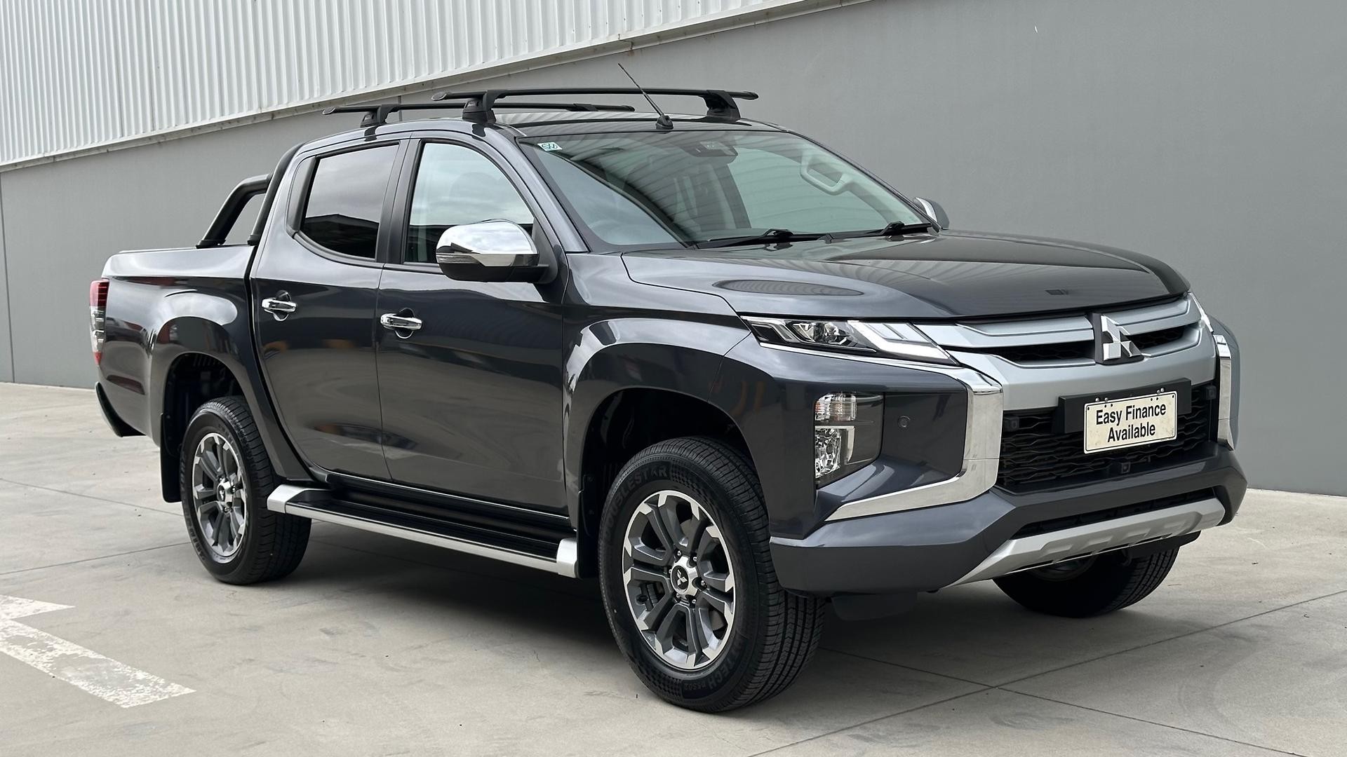 Mitsubishi Triton image 2