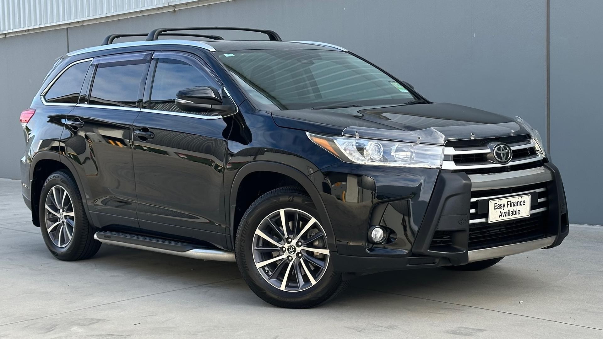 Toyota Kluger image 1