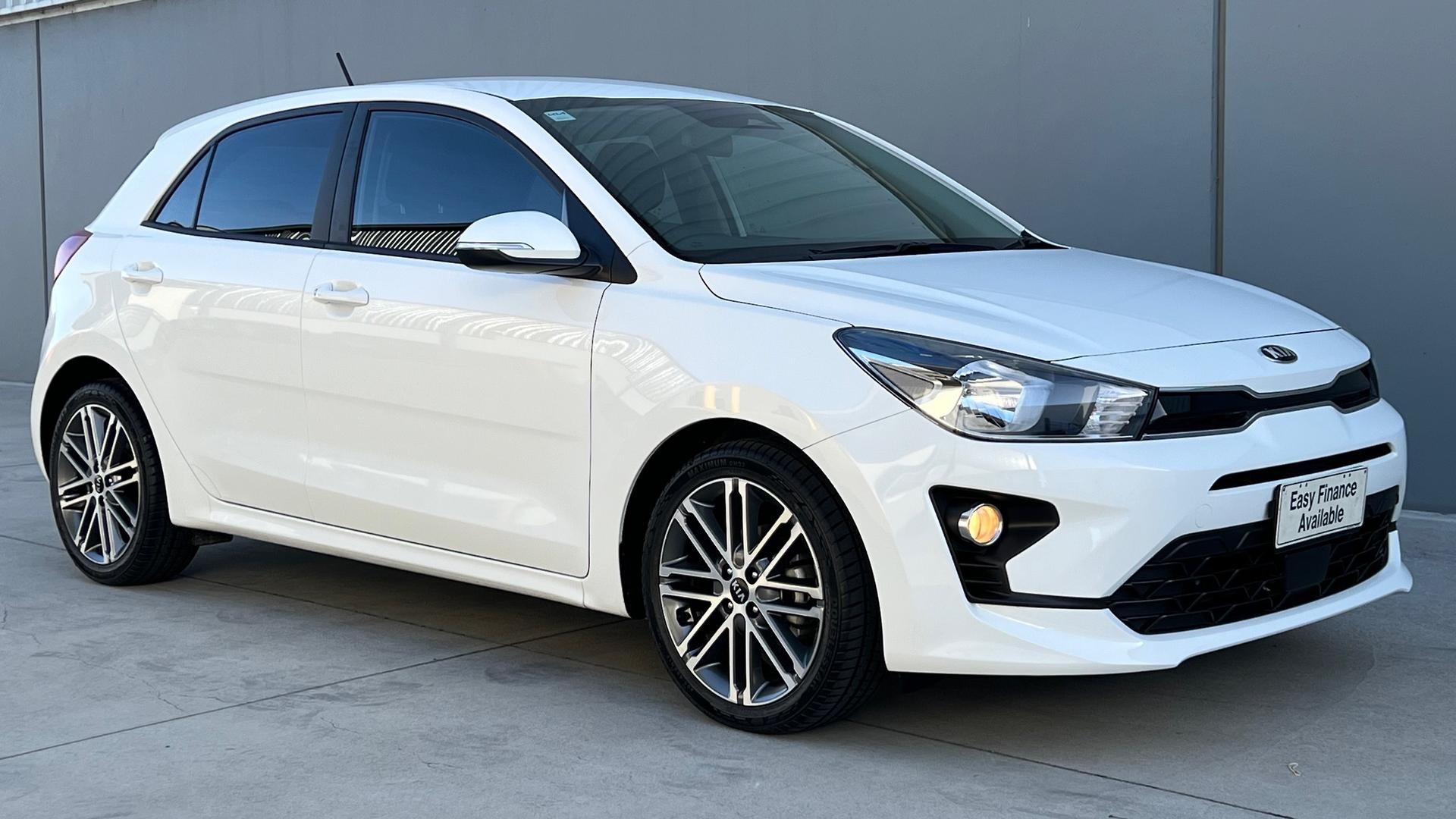 Kia Rio image 3