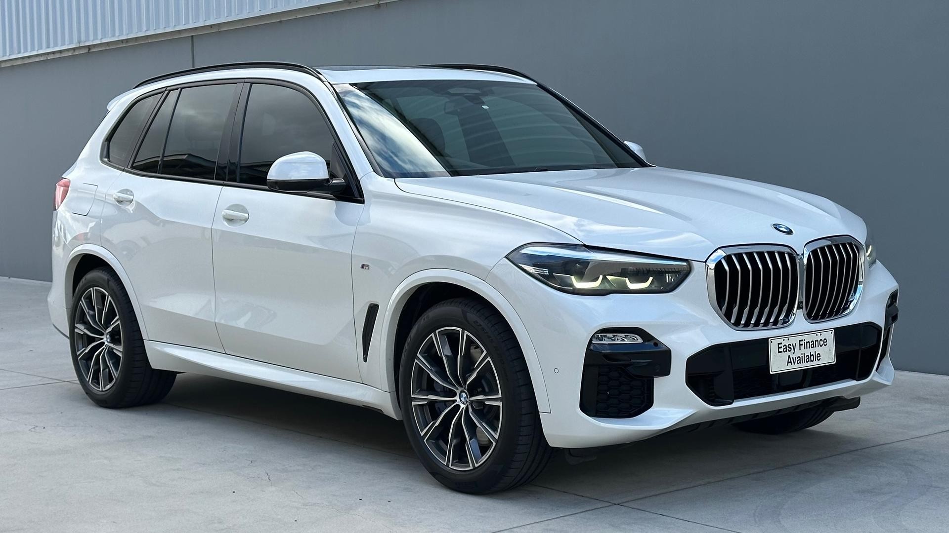 BMW X5 image 2