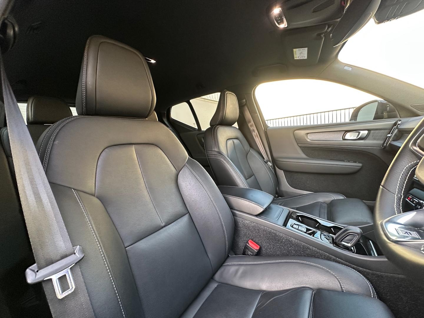 Volvo Xc40 image 4