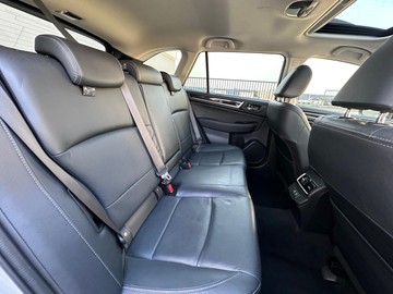 https://dvg-vehicle-assets.s3.amazonaws.com/V005181/4oyg5hdqyapdgsv031n6t8hzu.jpg