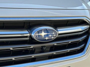 https://dvg-vehicle-assets.s3.amazonaws.com/V005181/azl9eu3hf0lgsub9ht1lp2qgk.jpg