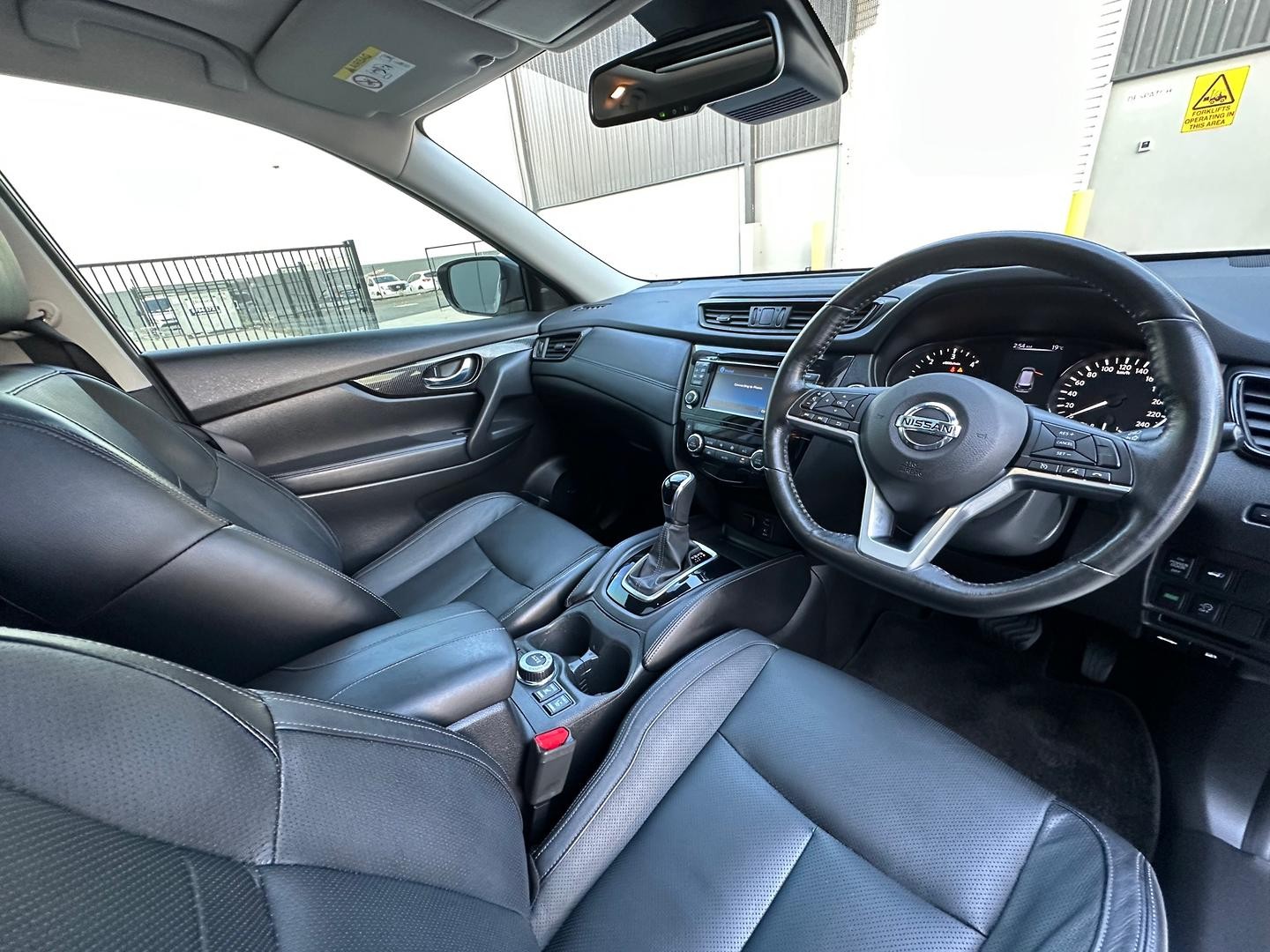 Nissan X-trail image 3