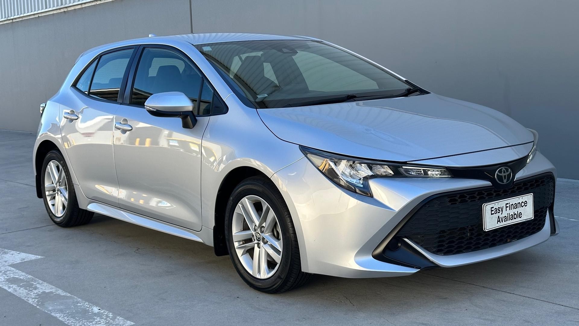 Toyota Corolla image 2