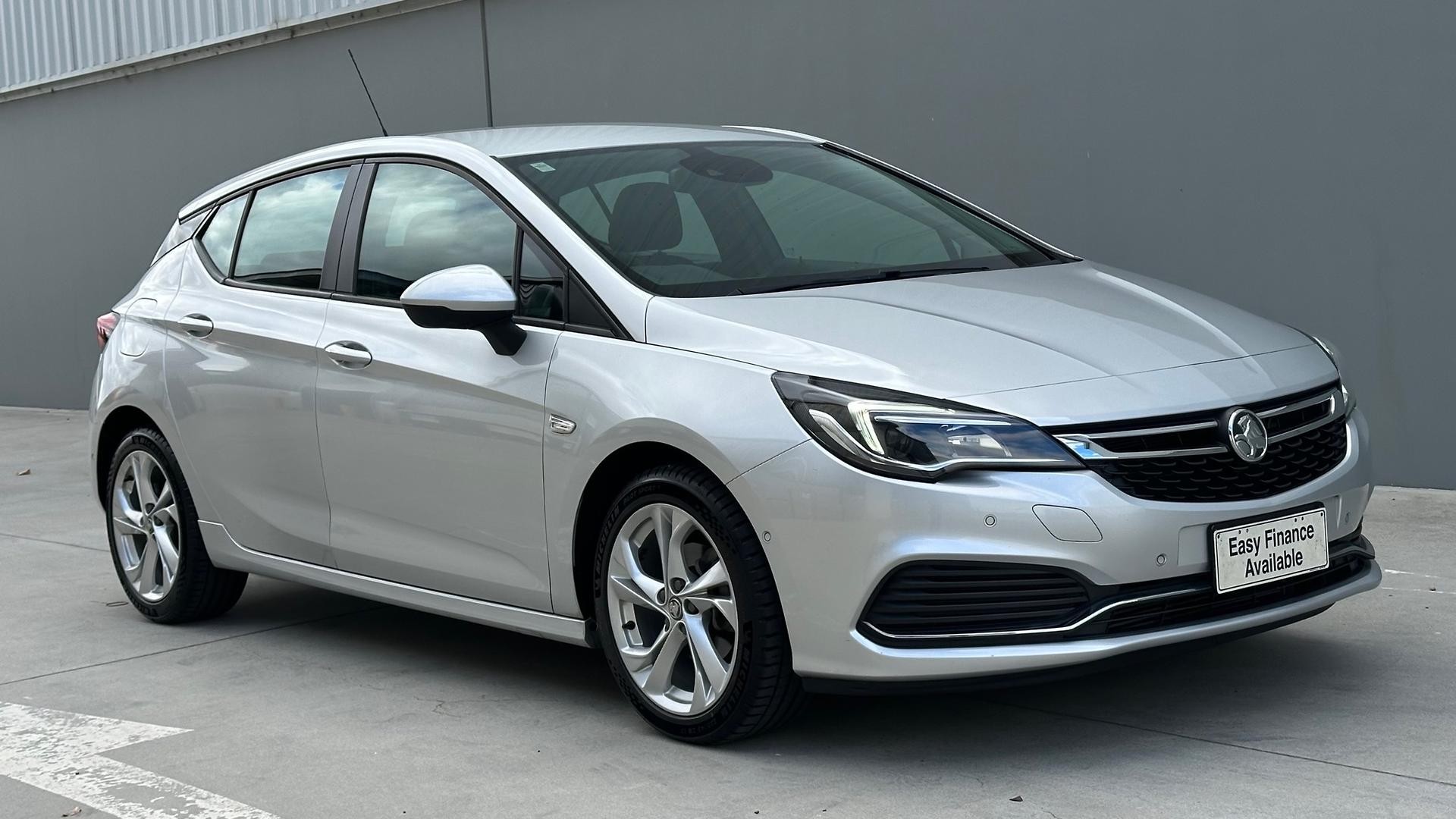 Holden Astra image 2