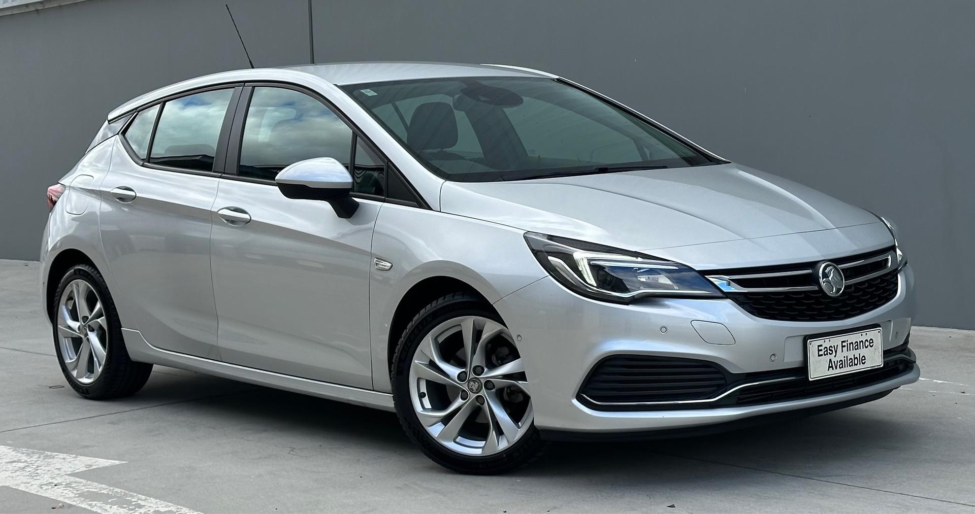 Holden Astra image 1
