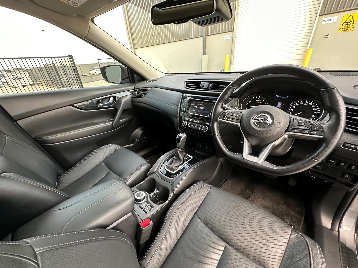Nissan X-trail image 3