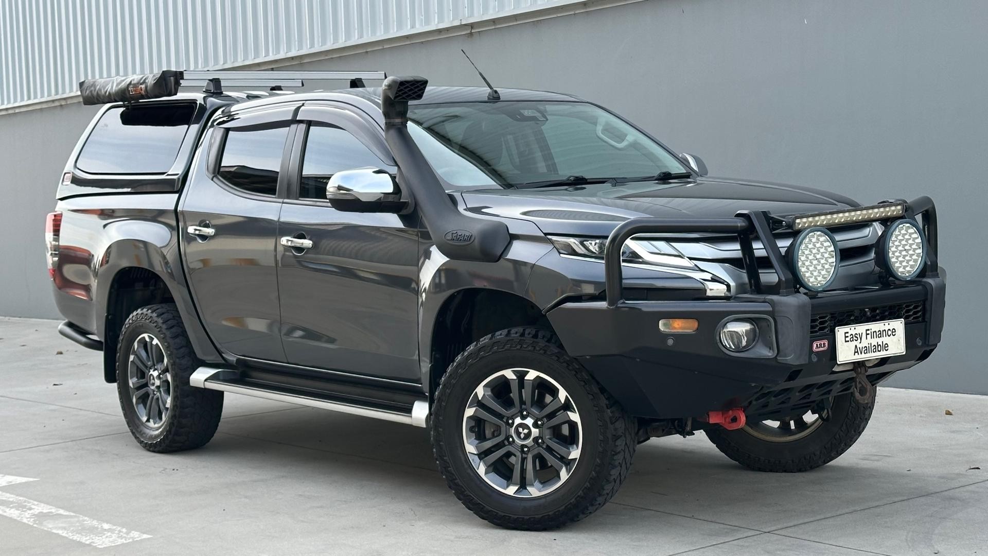 Mitsubishi Triton image 1
