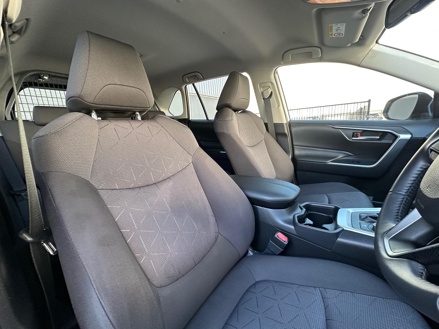 Toyota Rav4 image 4