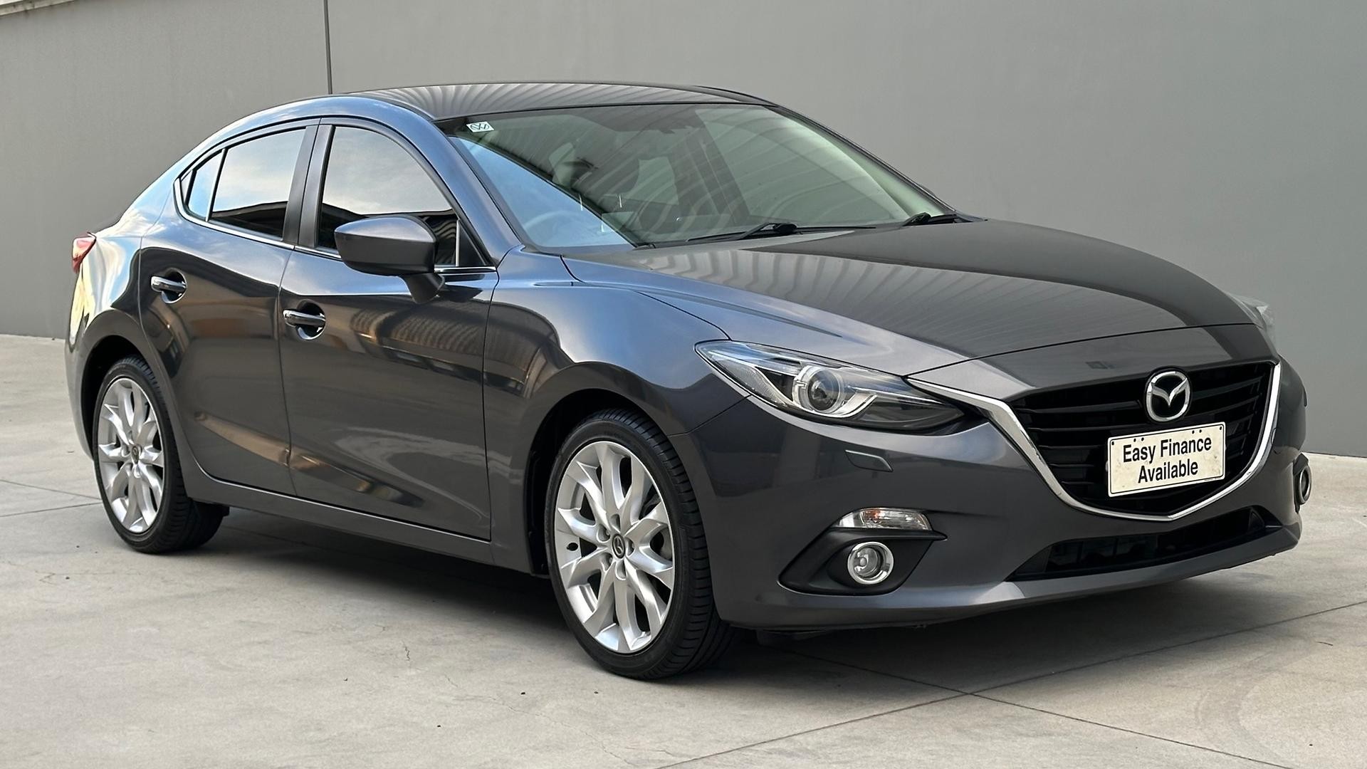 Mazda 3 image 2