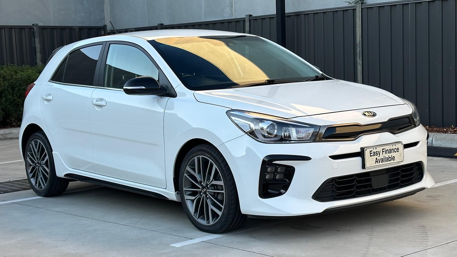 Kia Rio image 2