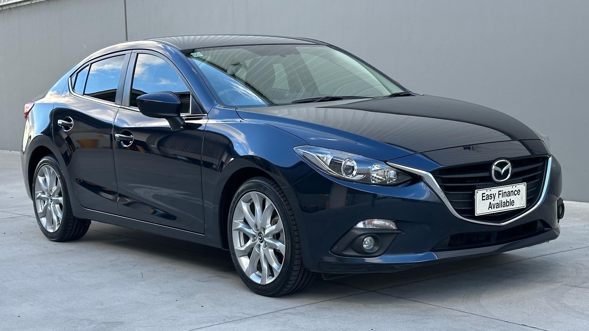 Mazda 3 image 2