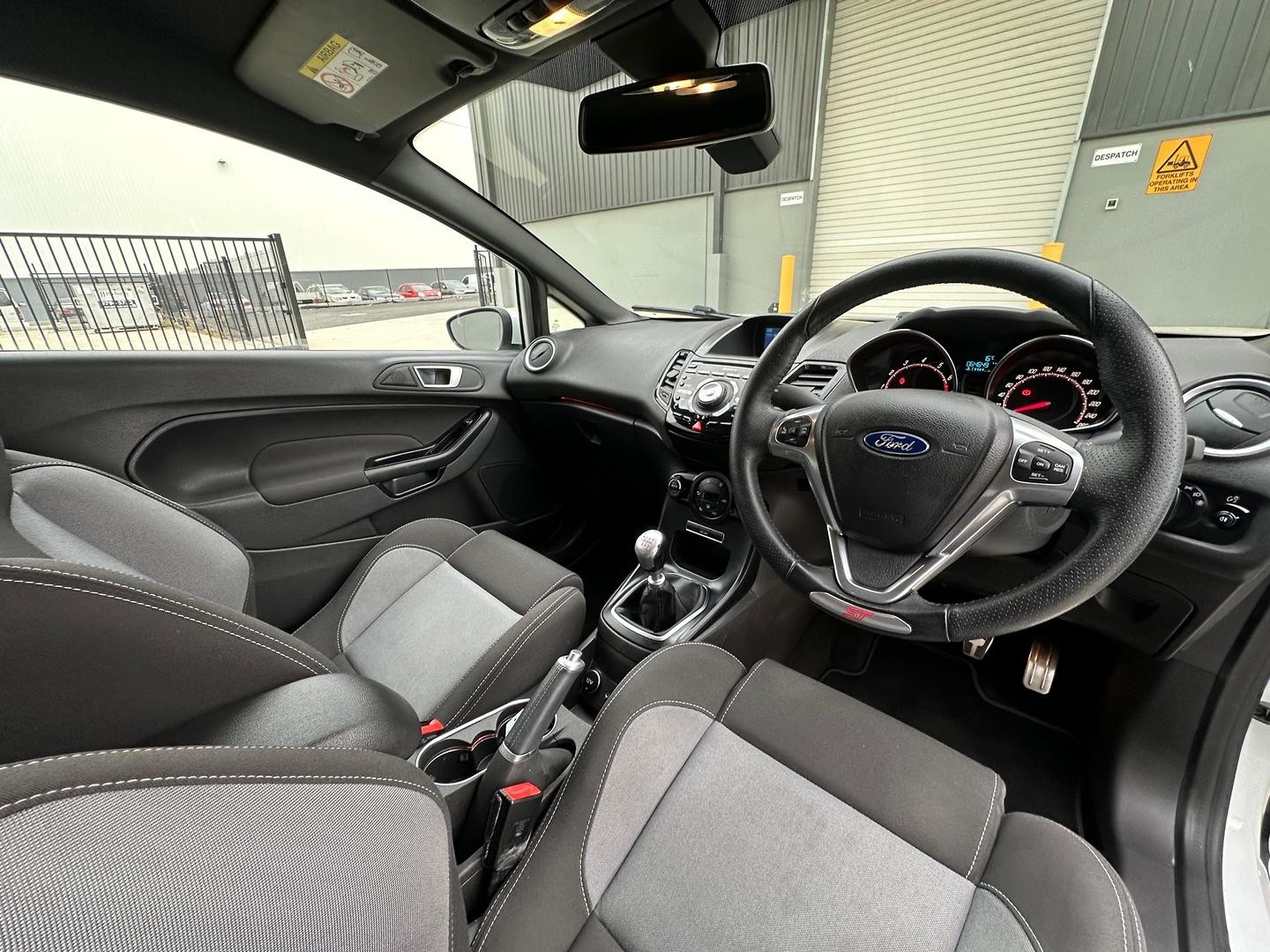 Ford Fiesta image 3