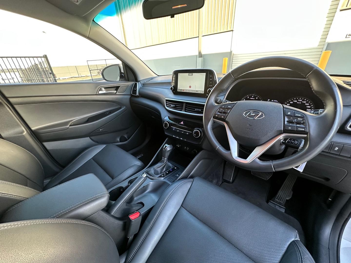 Hyundai Tucson image 3