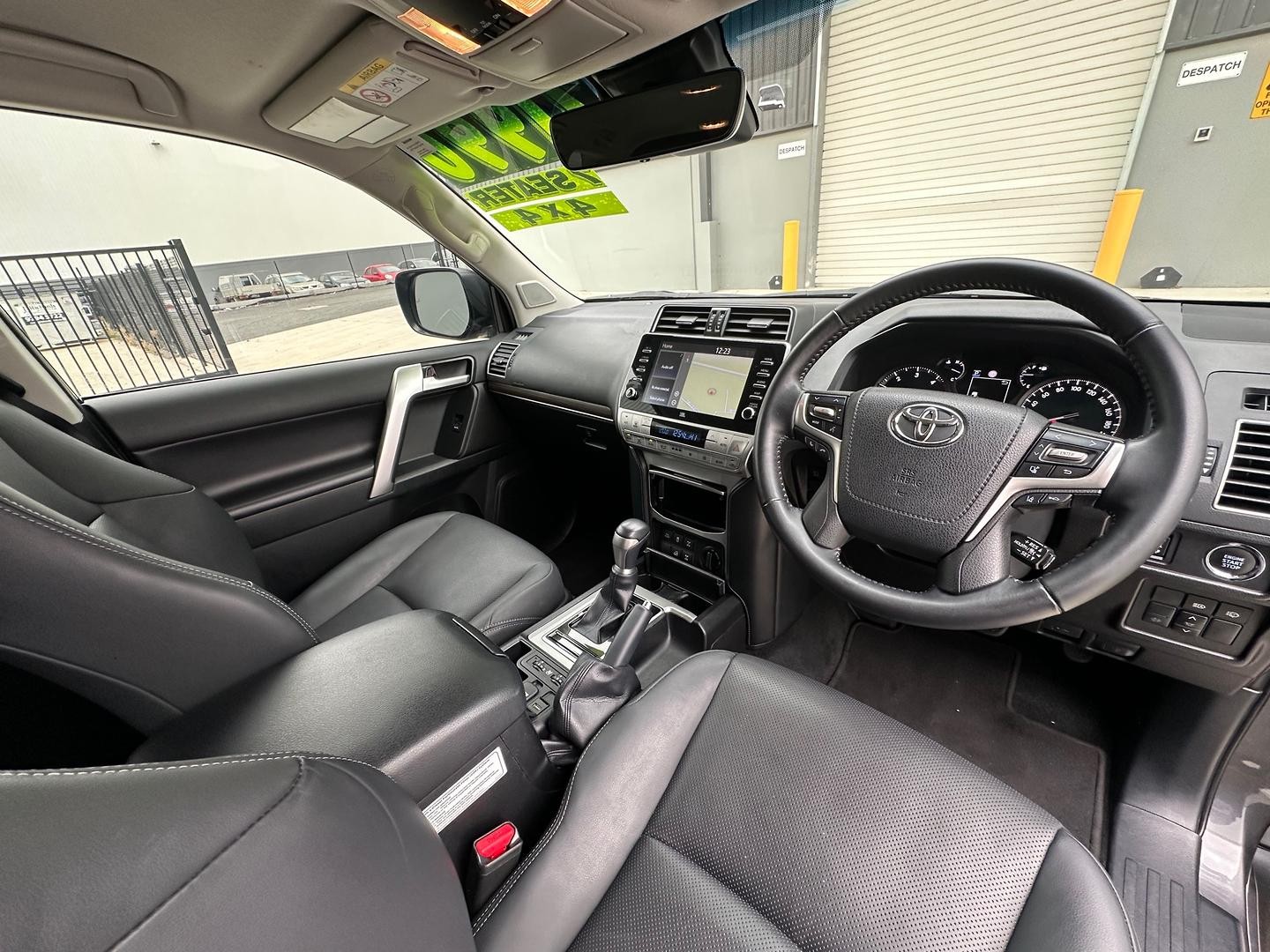 Toyota Landcruiser Prado image 3