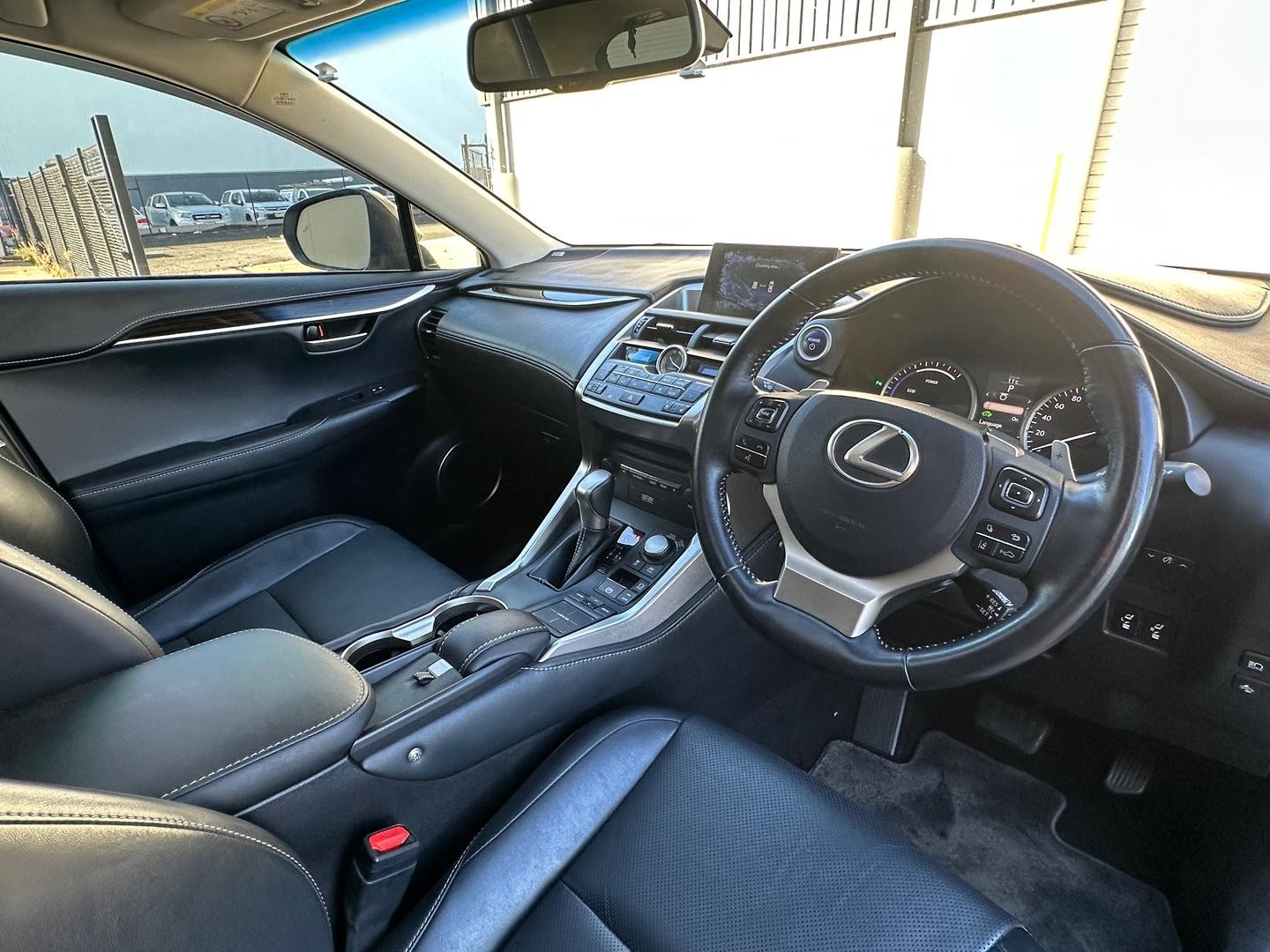 Lexus Nx image 3