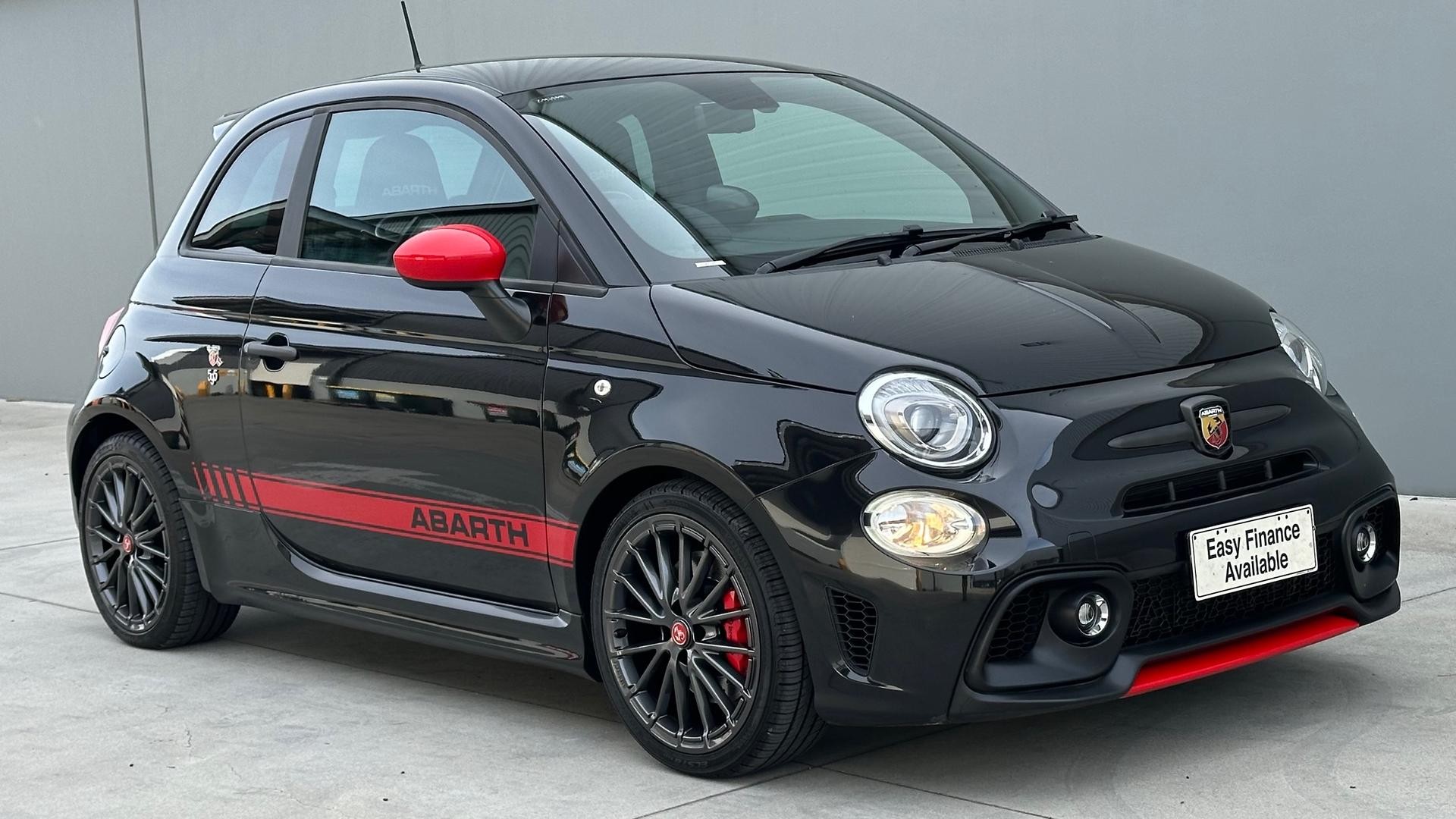 Abarth 595 image 2