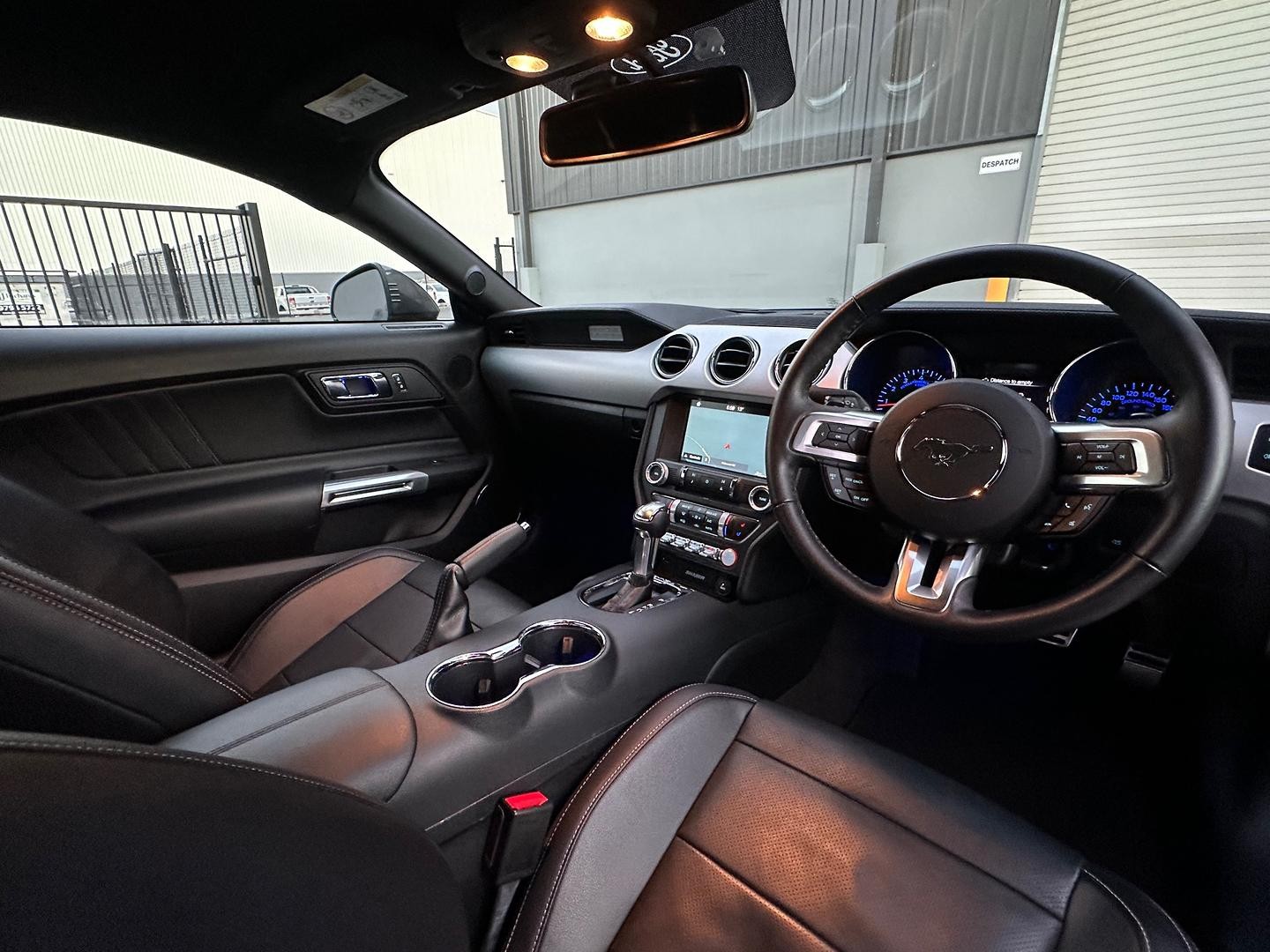 Ford Mustang image 3