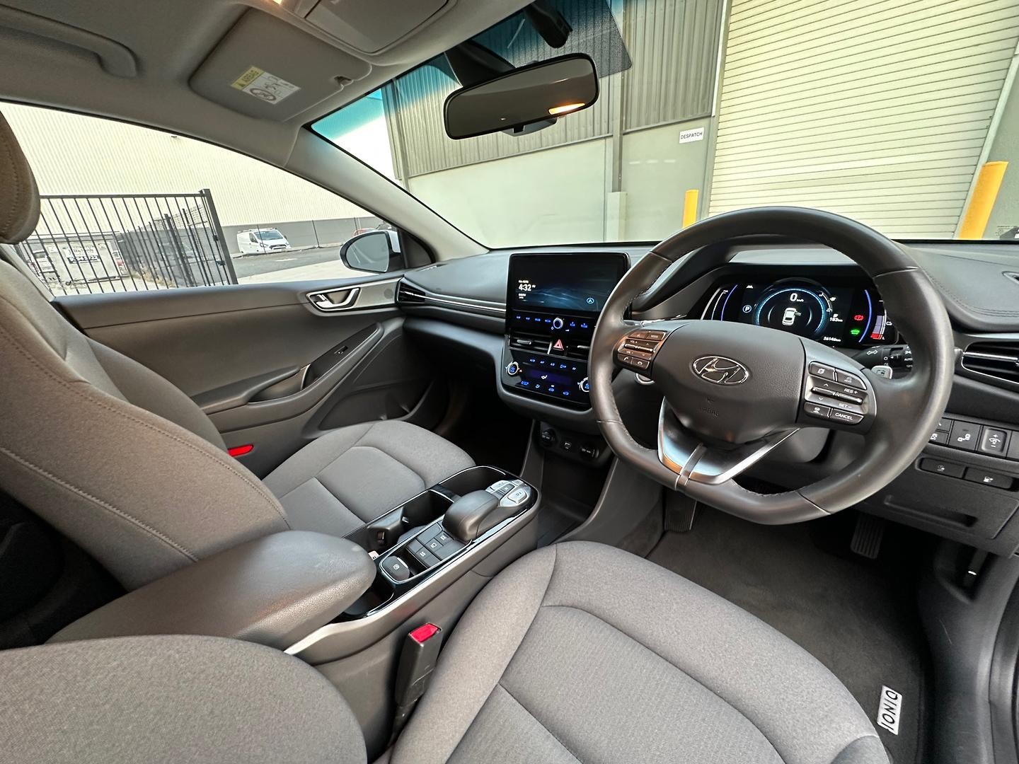 Hyundai Ioniq image 3