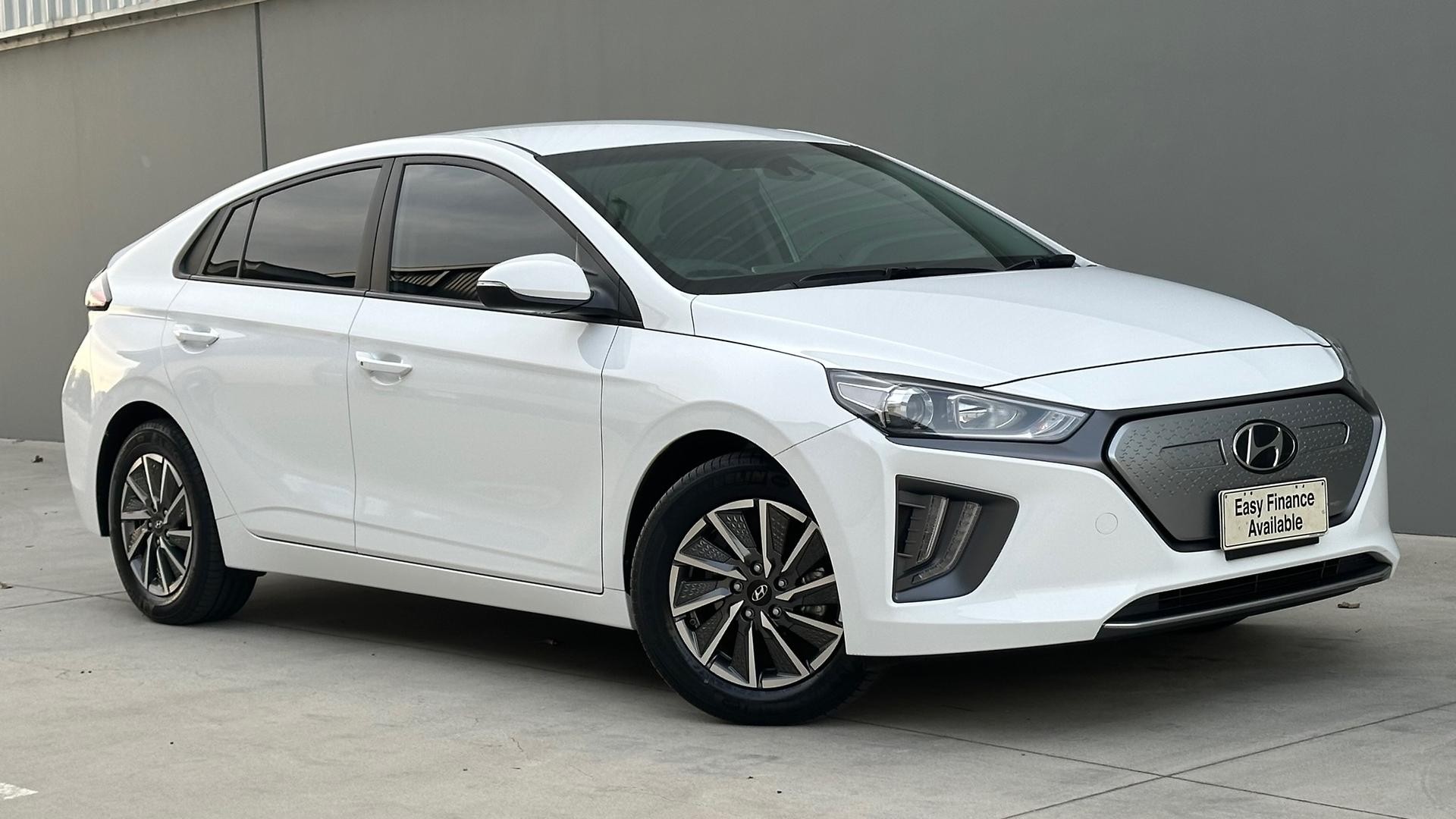 Hyundai Ioniq image 1