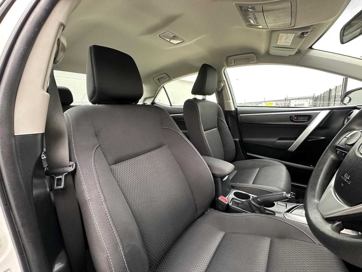 Toyota Corolla image 4