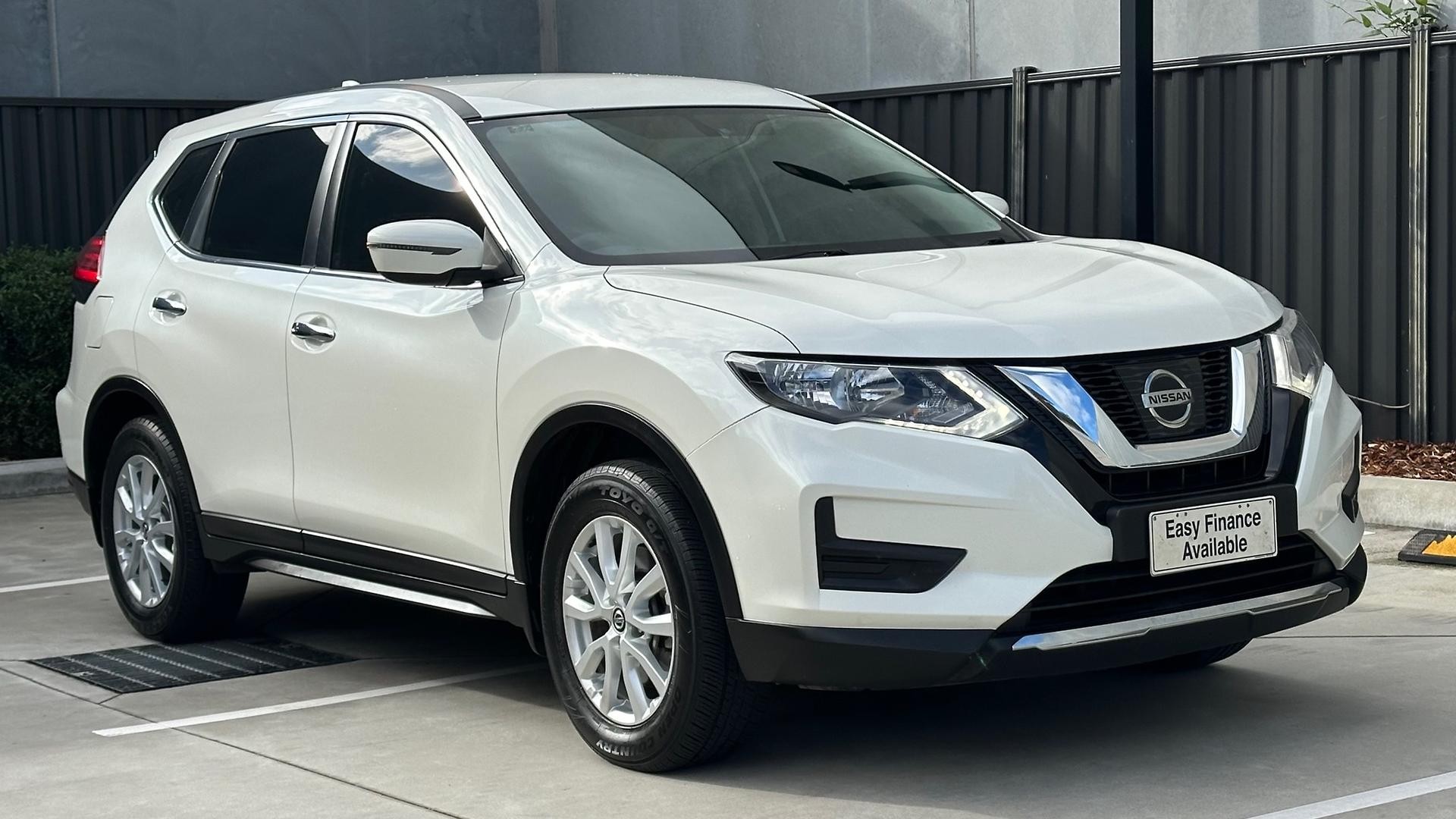 Nissan X-trail image 2