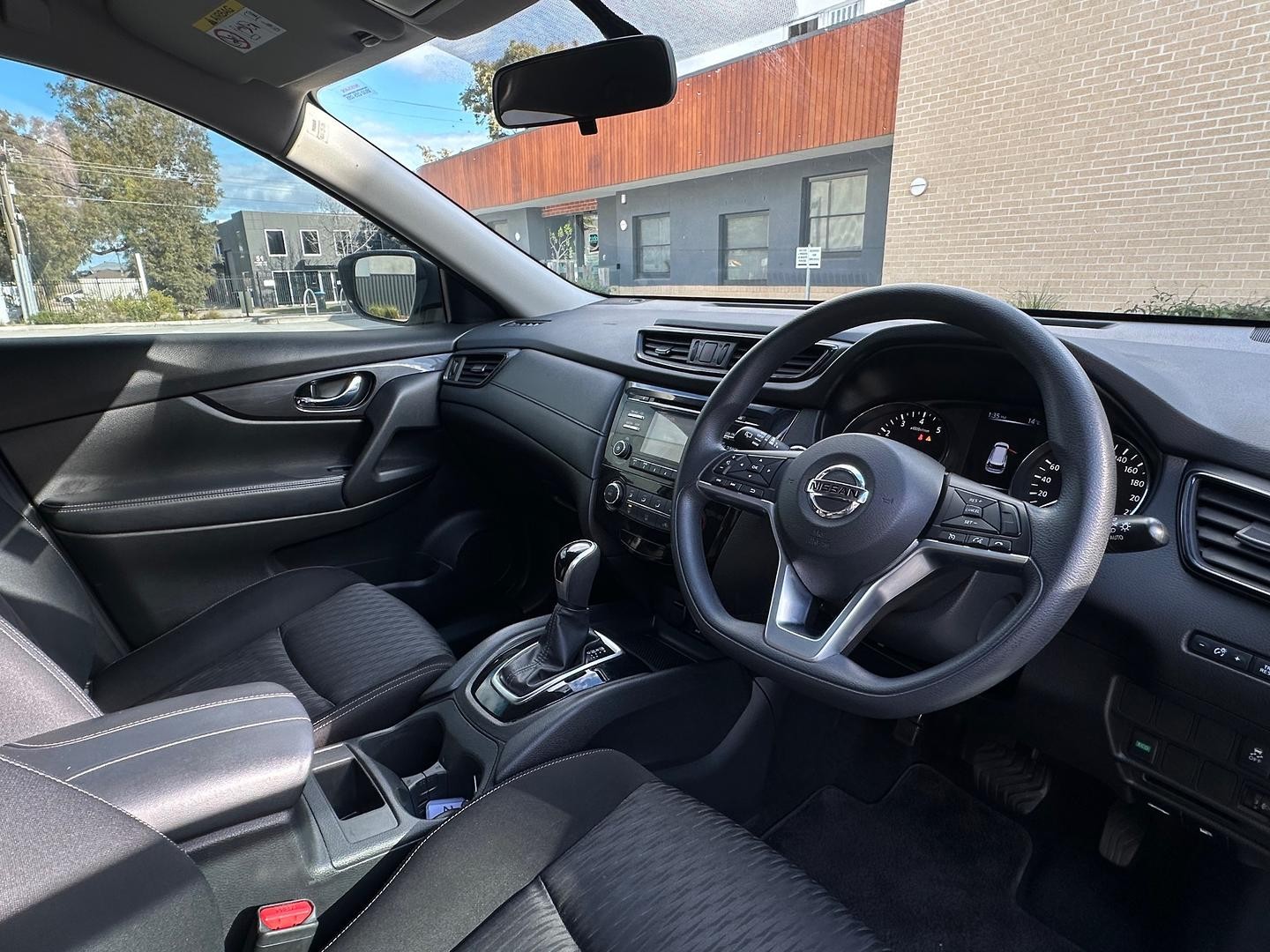 Nissan X-trail image 3