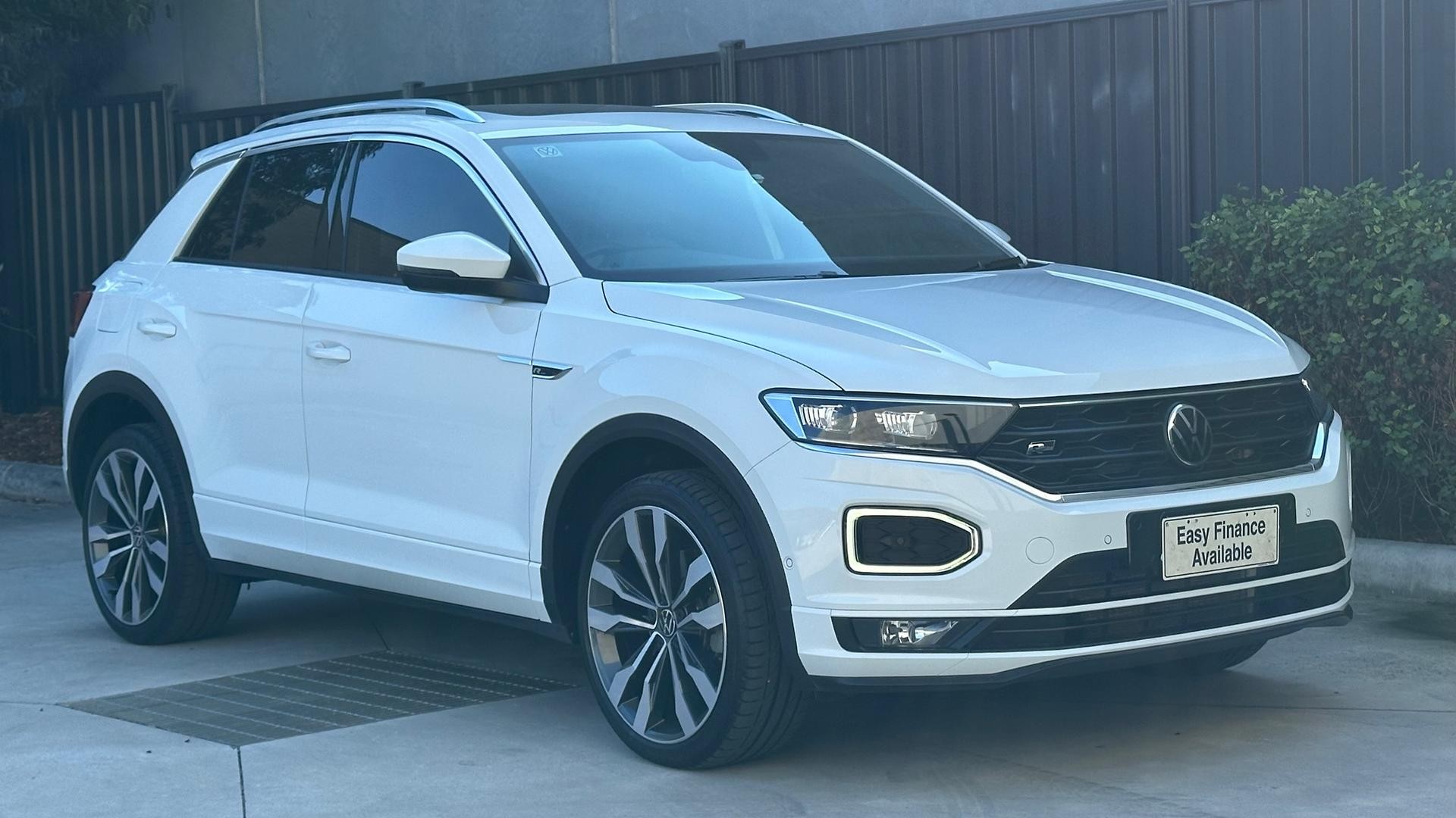 Volkswagen T-roc image 2