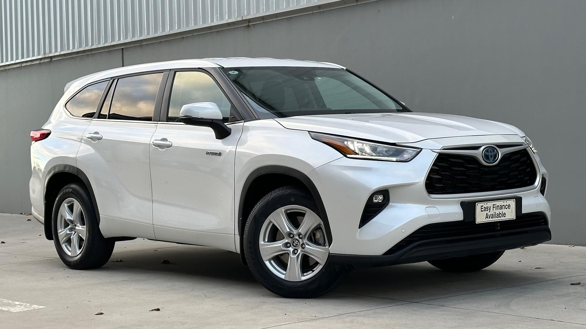 Toyota Kluger image 1