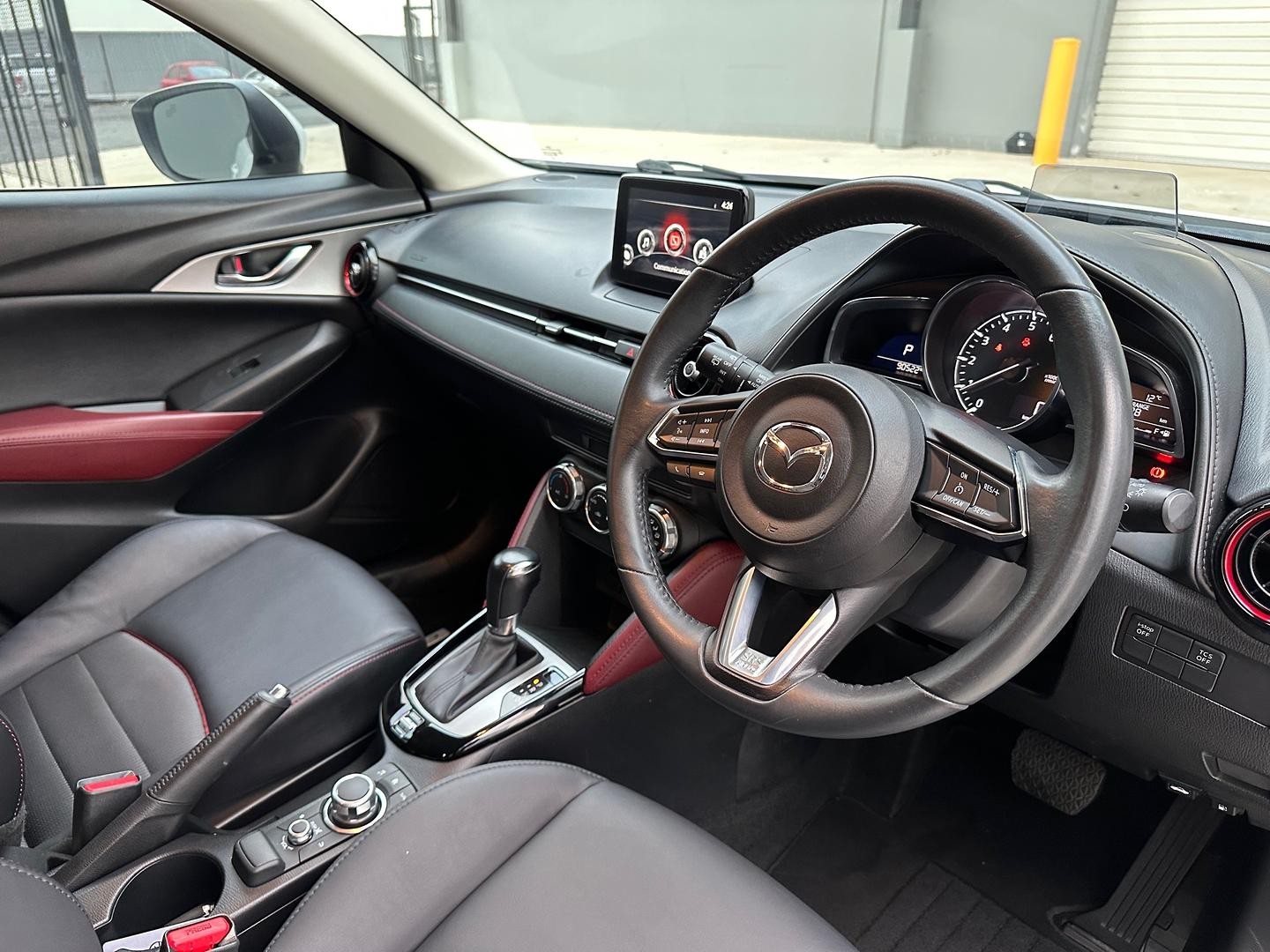 Mazda Cx-3 image 3