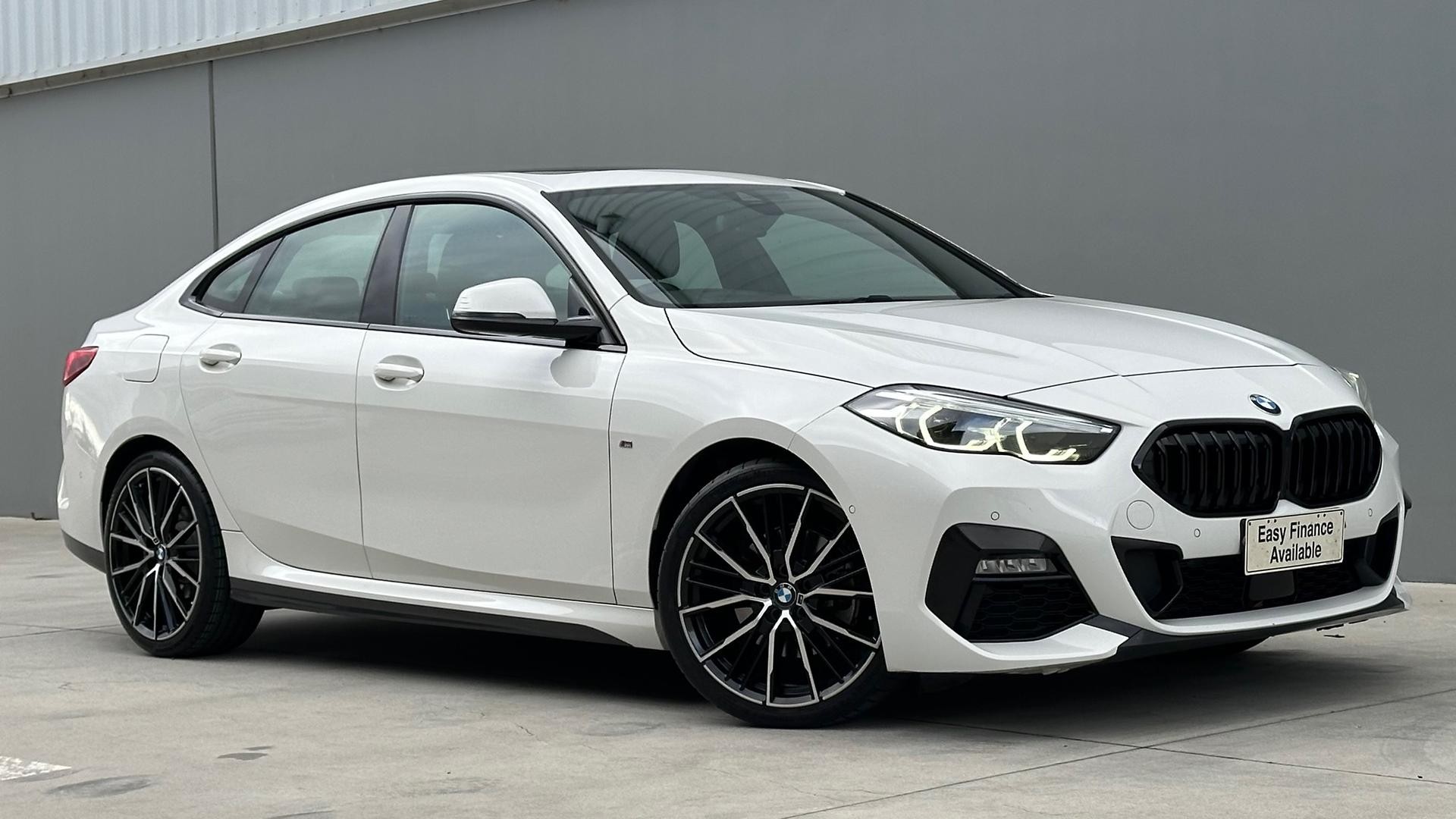 BMW 2 Series image 1