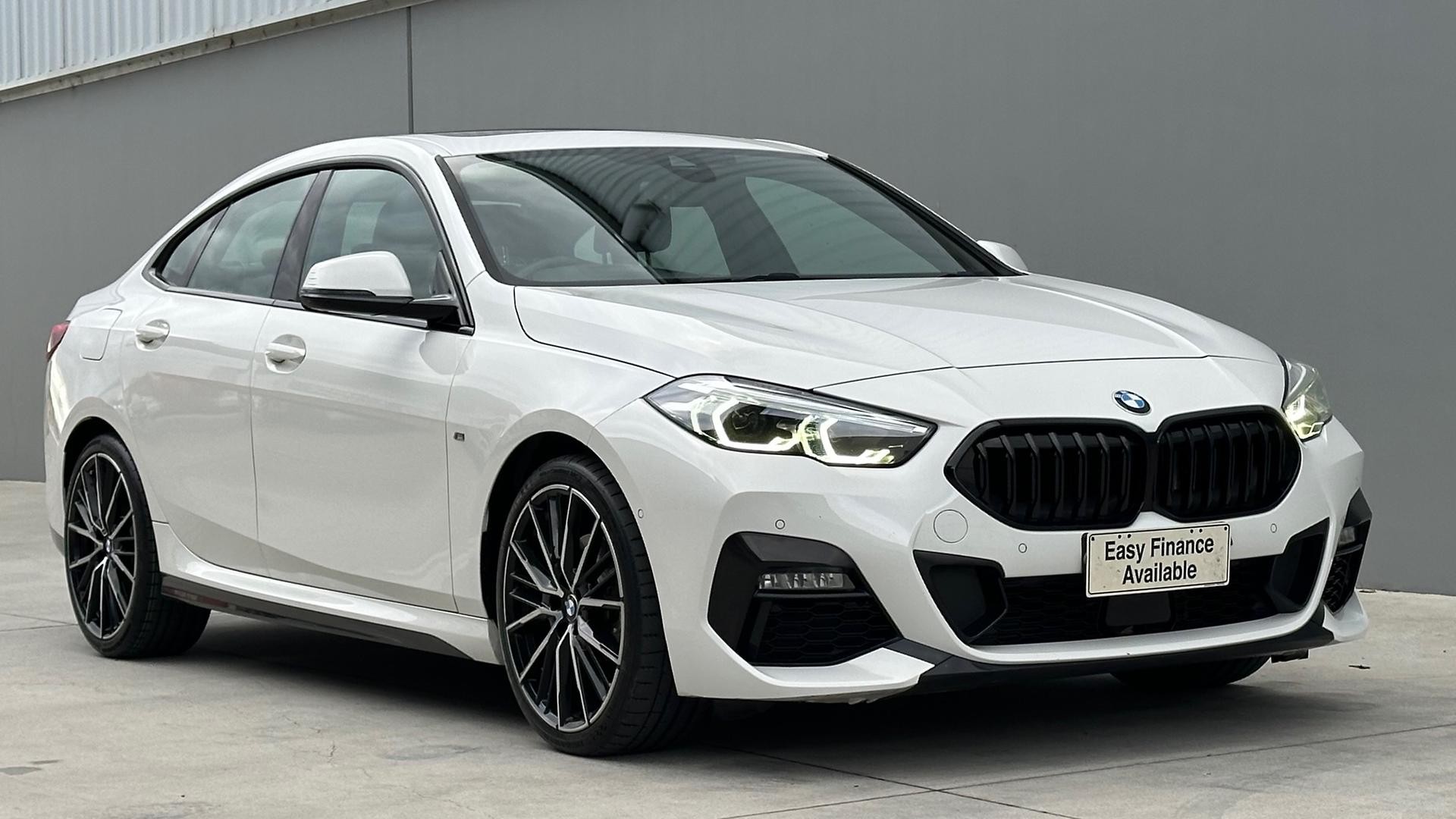BMW 2 Series image 2