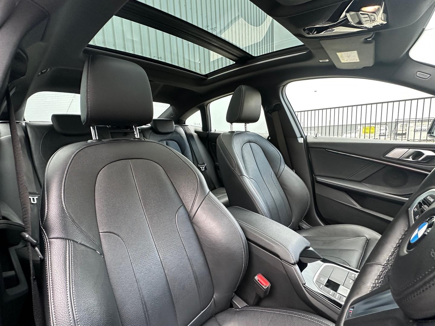 BMW 2 Series image 4