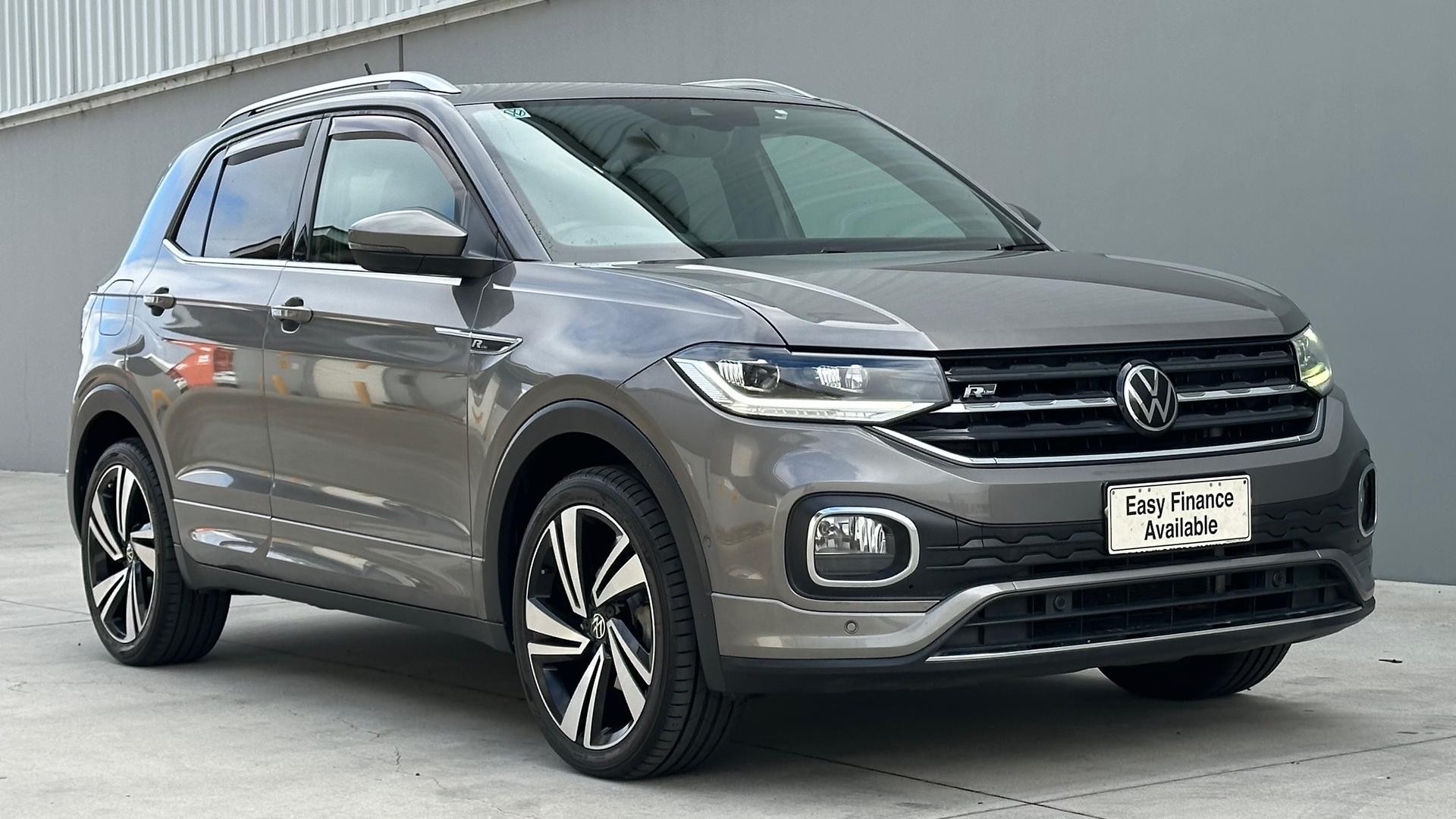 Volkswagen T-cross image 2