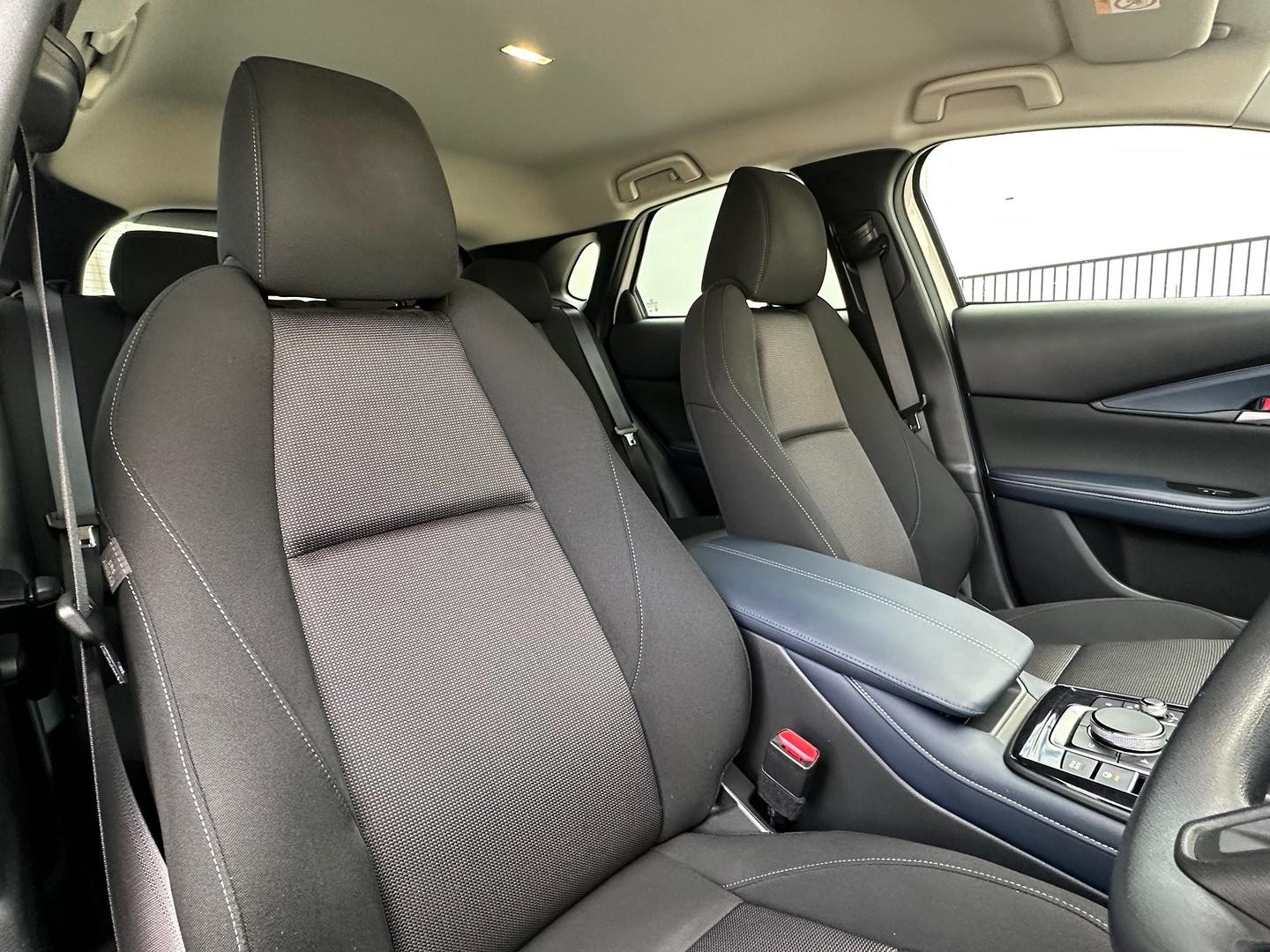 Mazda Cx-30 image 4