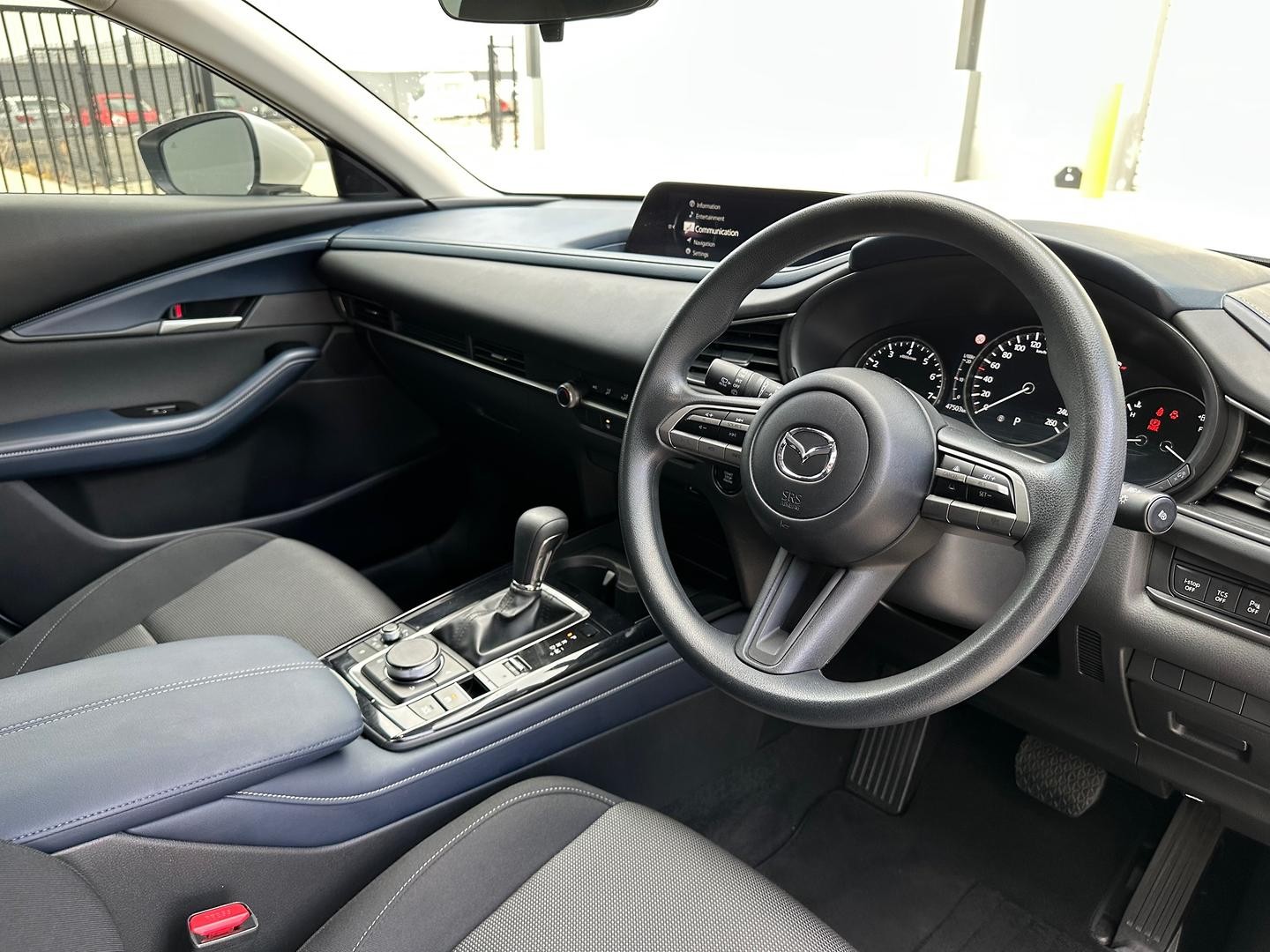 Mazda Cx-30 image 3