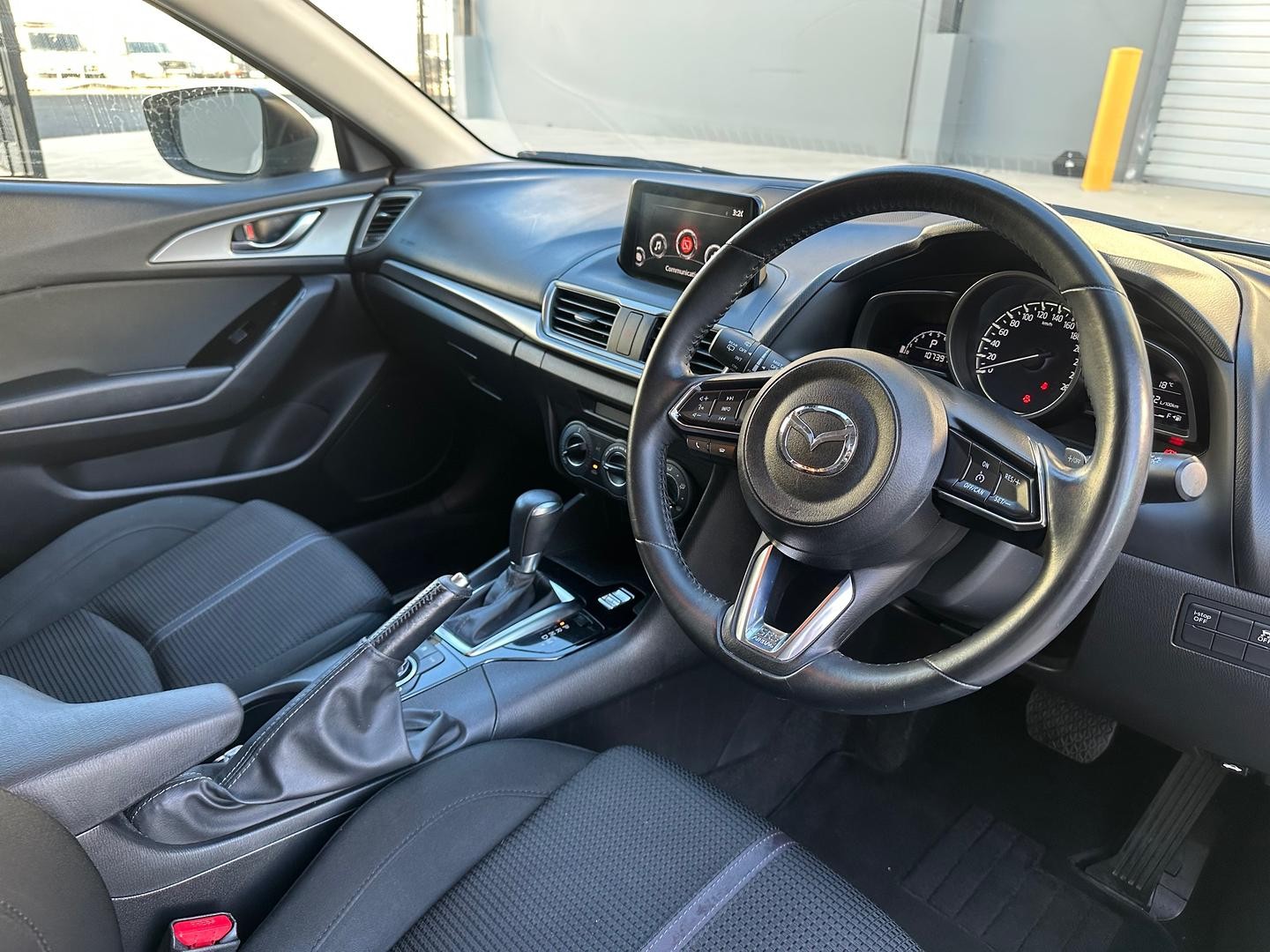 Mazda 3 image 3