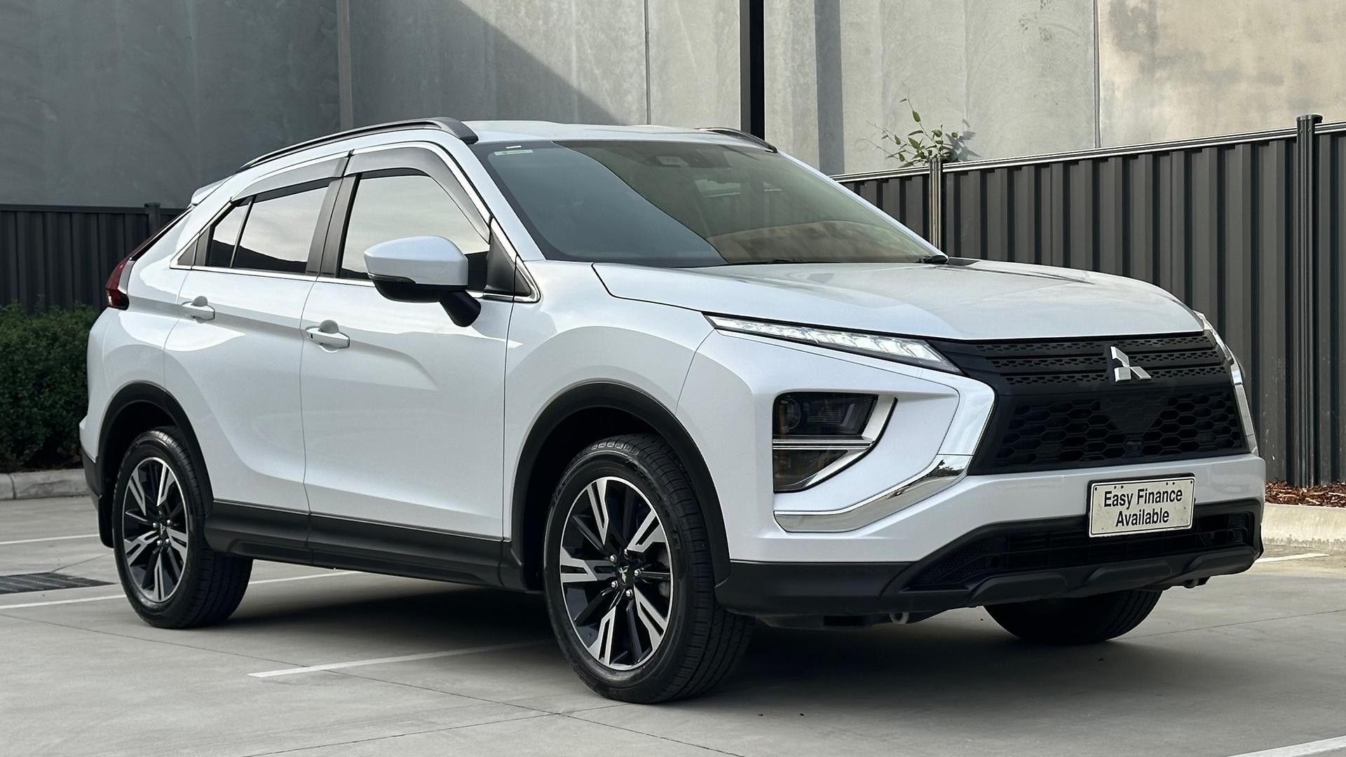 Mitsubishi Eclipse Cross image 2