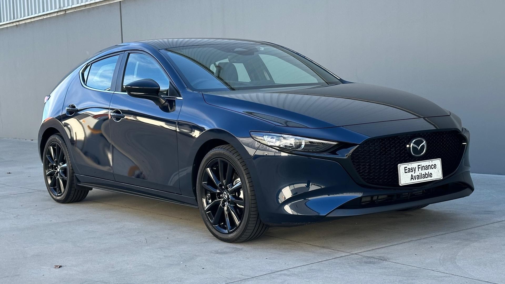 Mazda 3 image 2