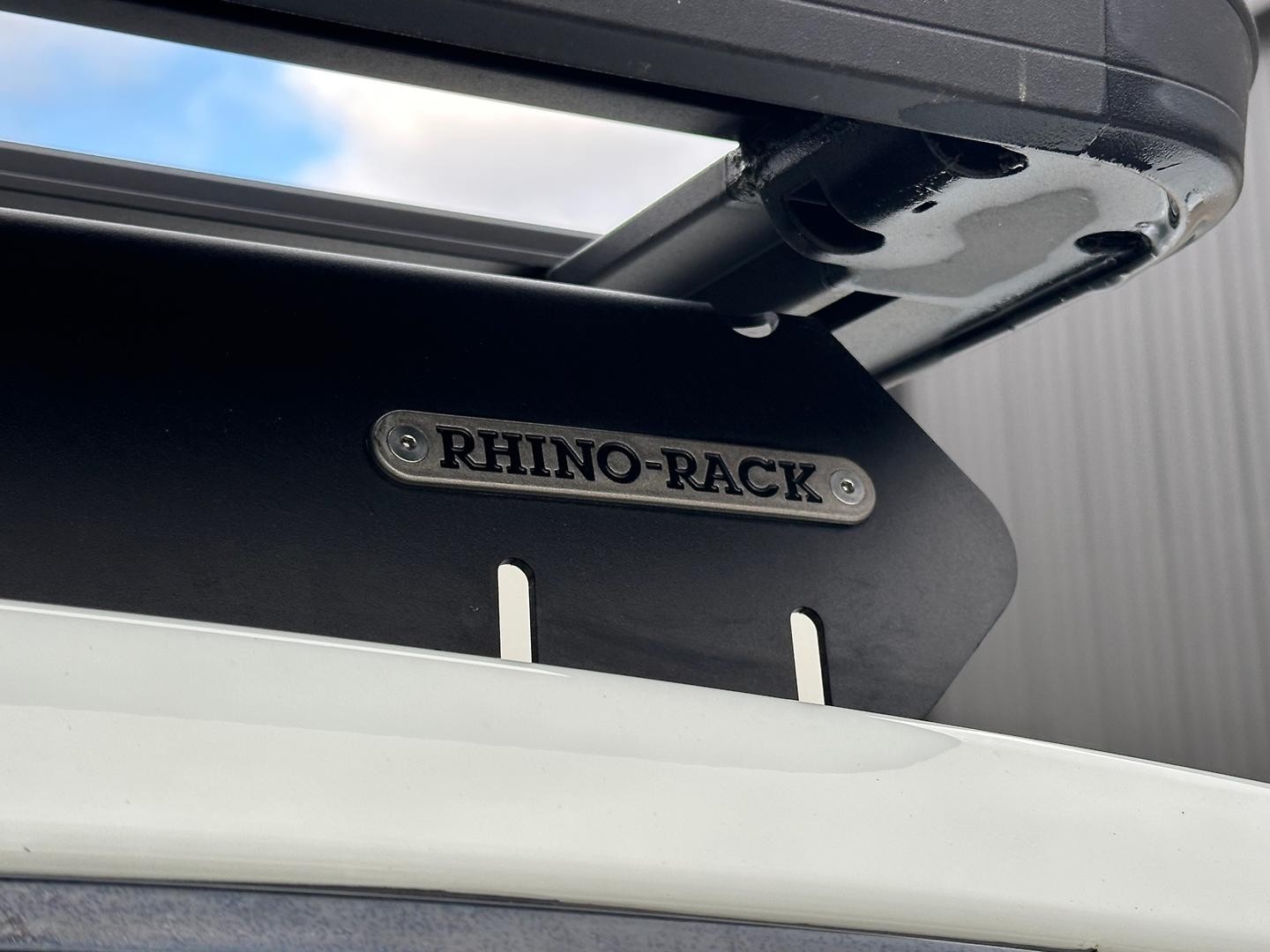 Mitsubishi Pajero Sport image 3