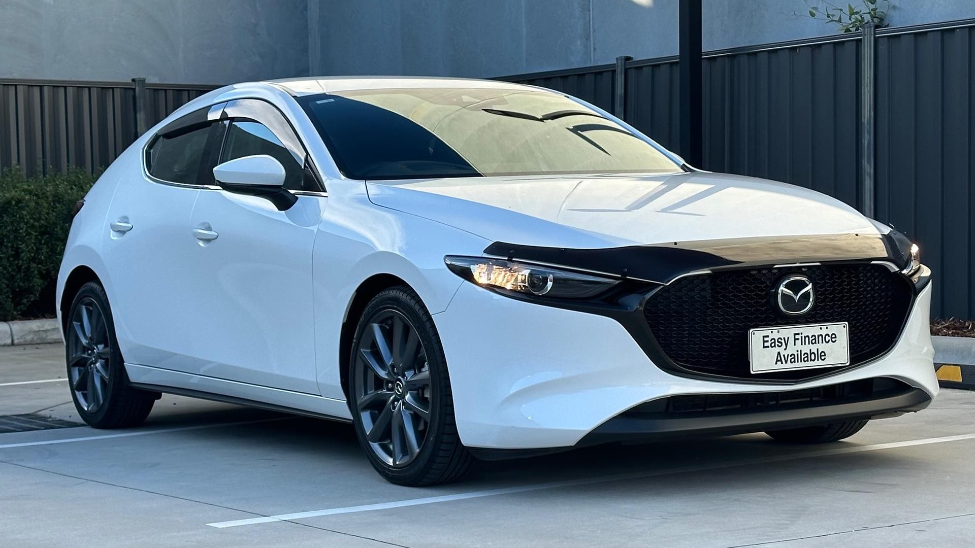 Mazda 3 image 2