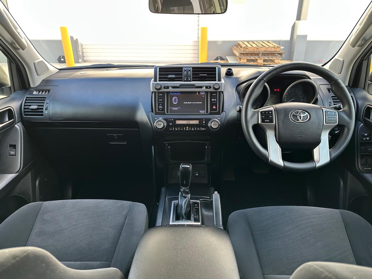 Toyota Landcruiser Prado image 3