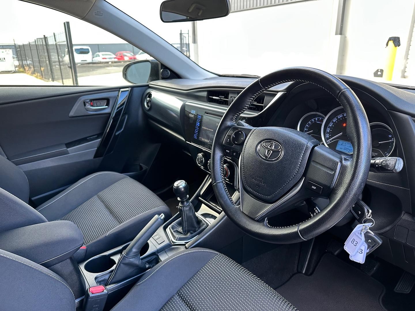 Toyota Corolla image 3