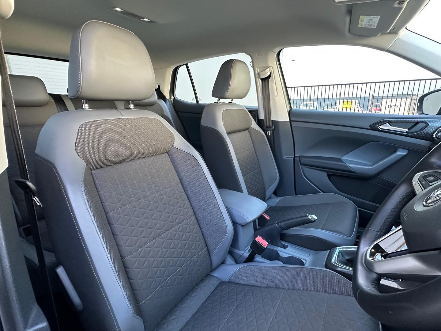Volkswagen T-cross image 4