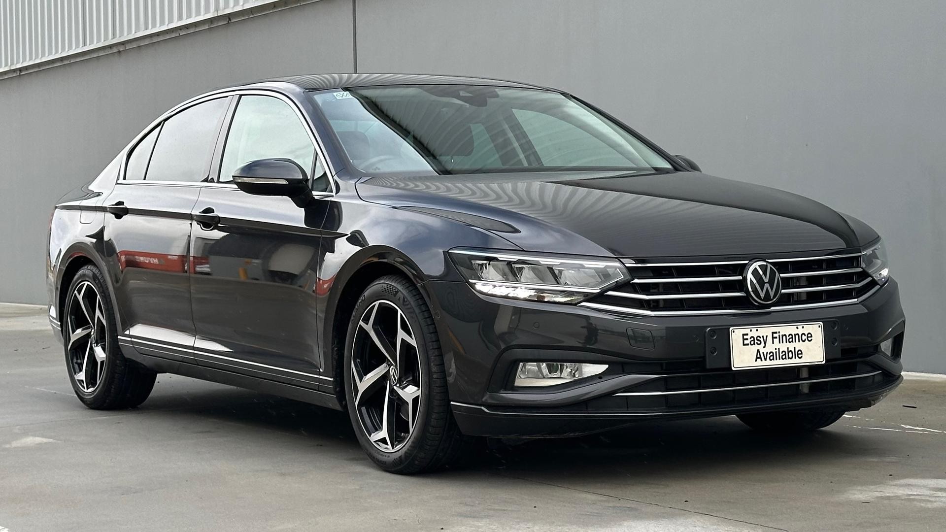 Volkswagen Passat image 2
