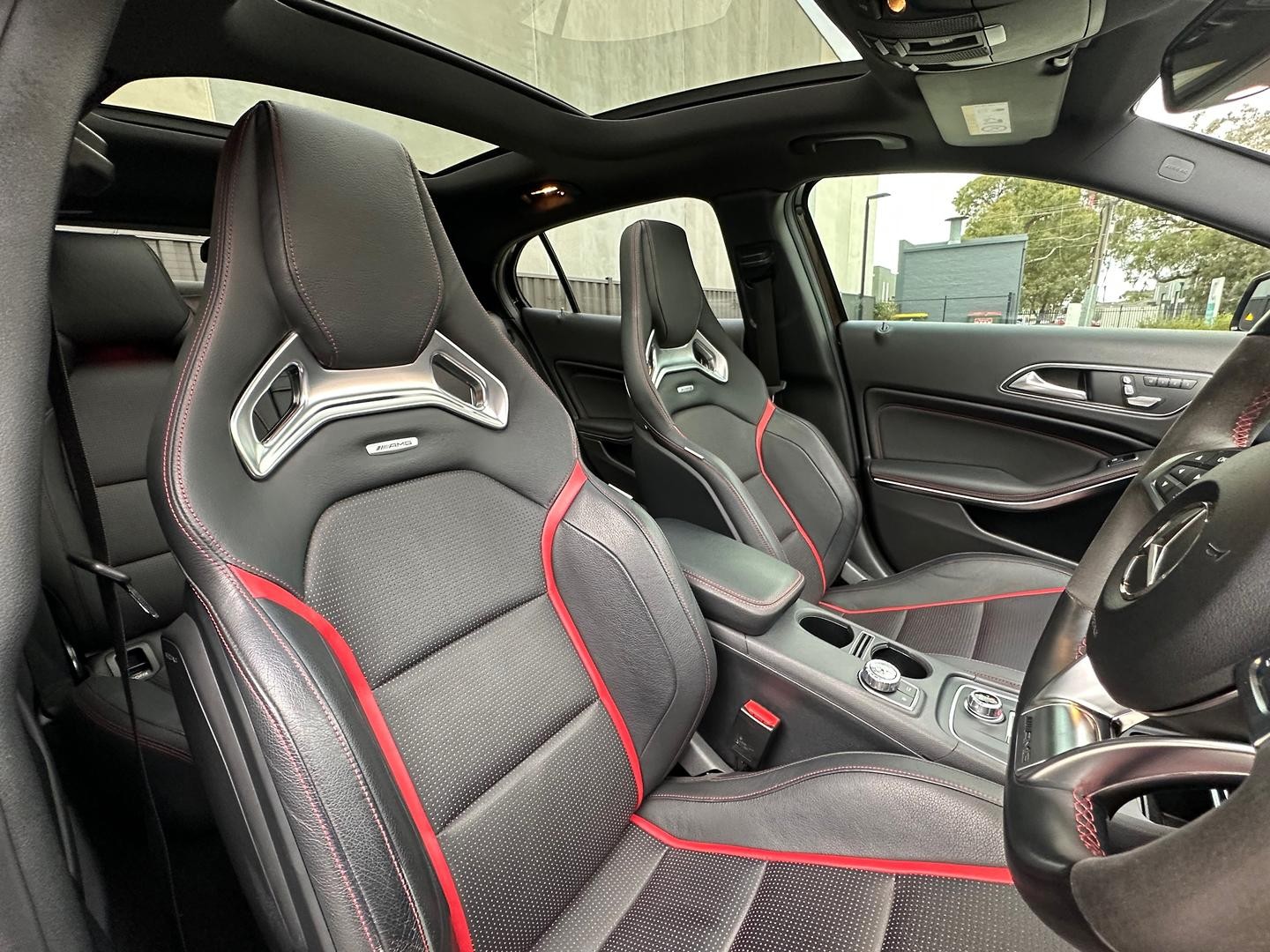 Mercedes Benz Gla-class image 4